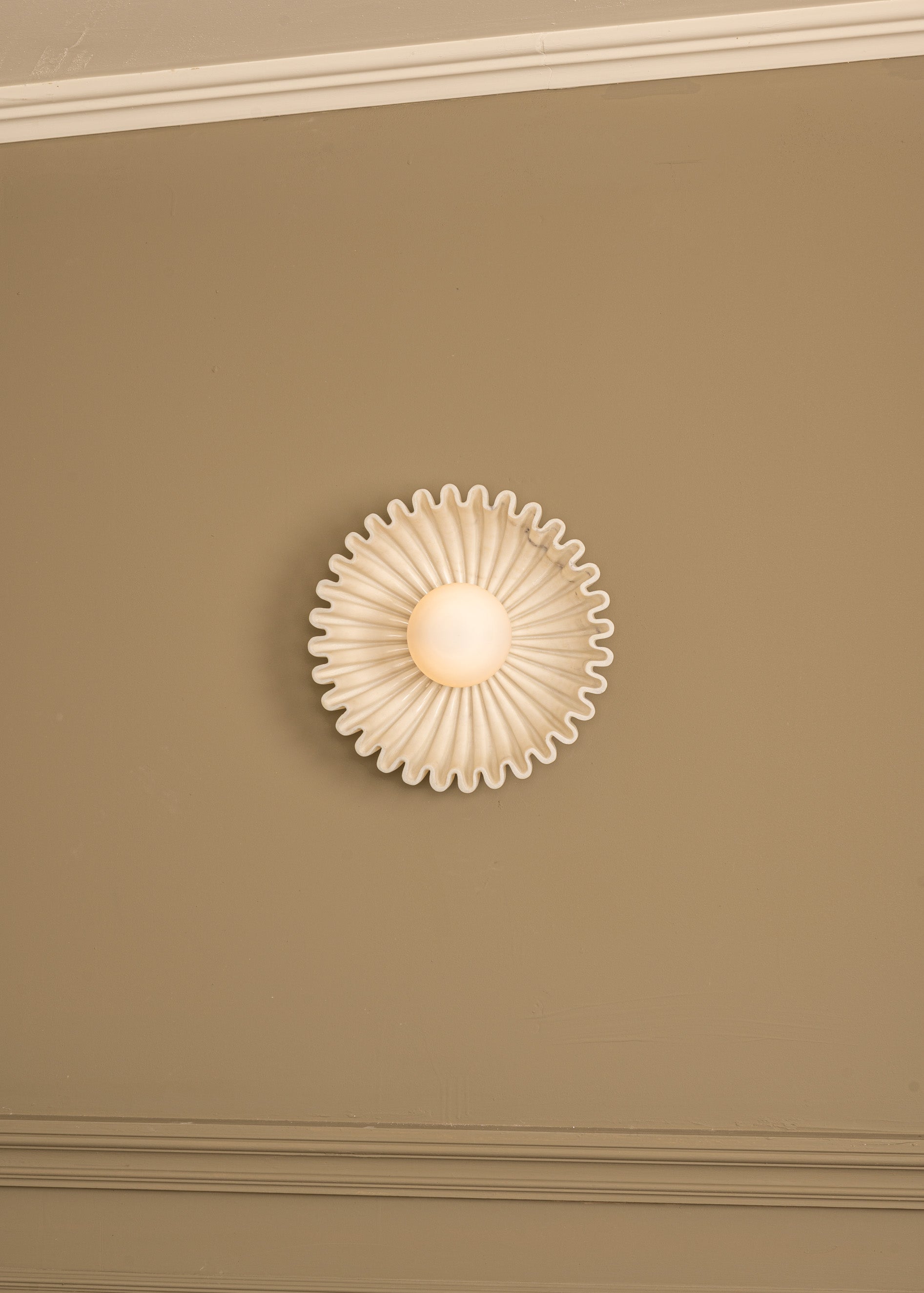 Wandlamp OSTRO wit marmer