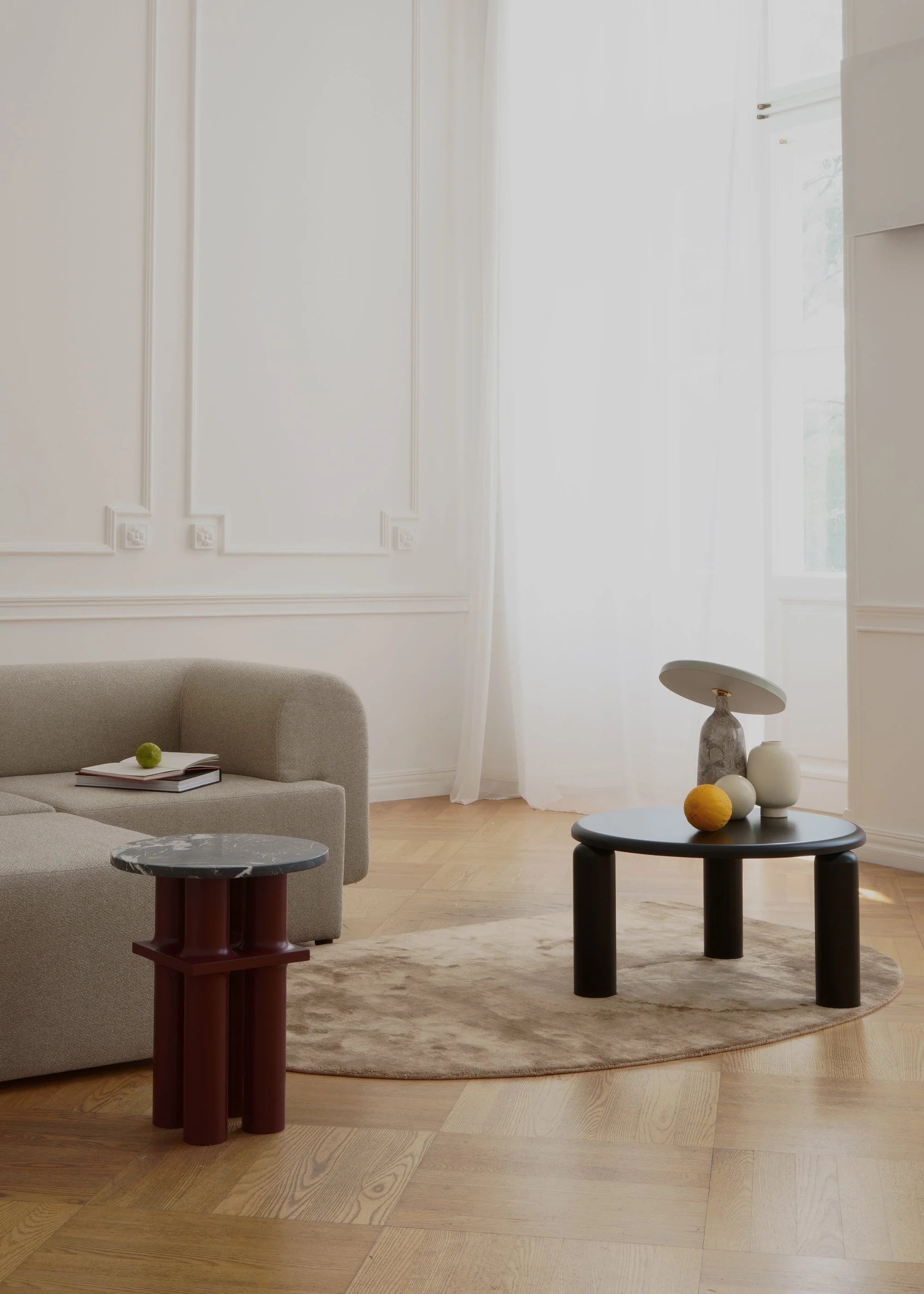 Couchtisch NEO aus schwarzem Eschenholz