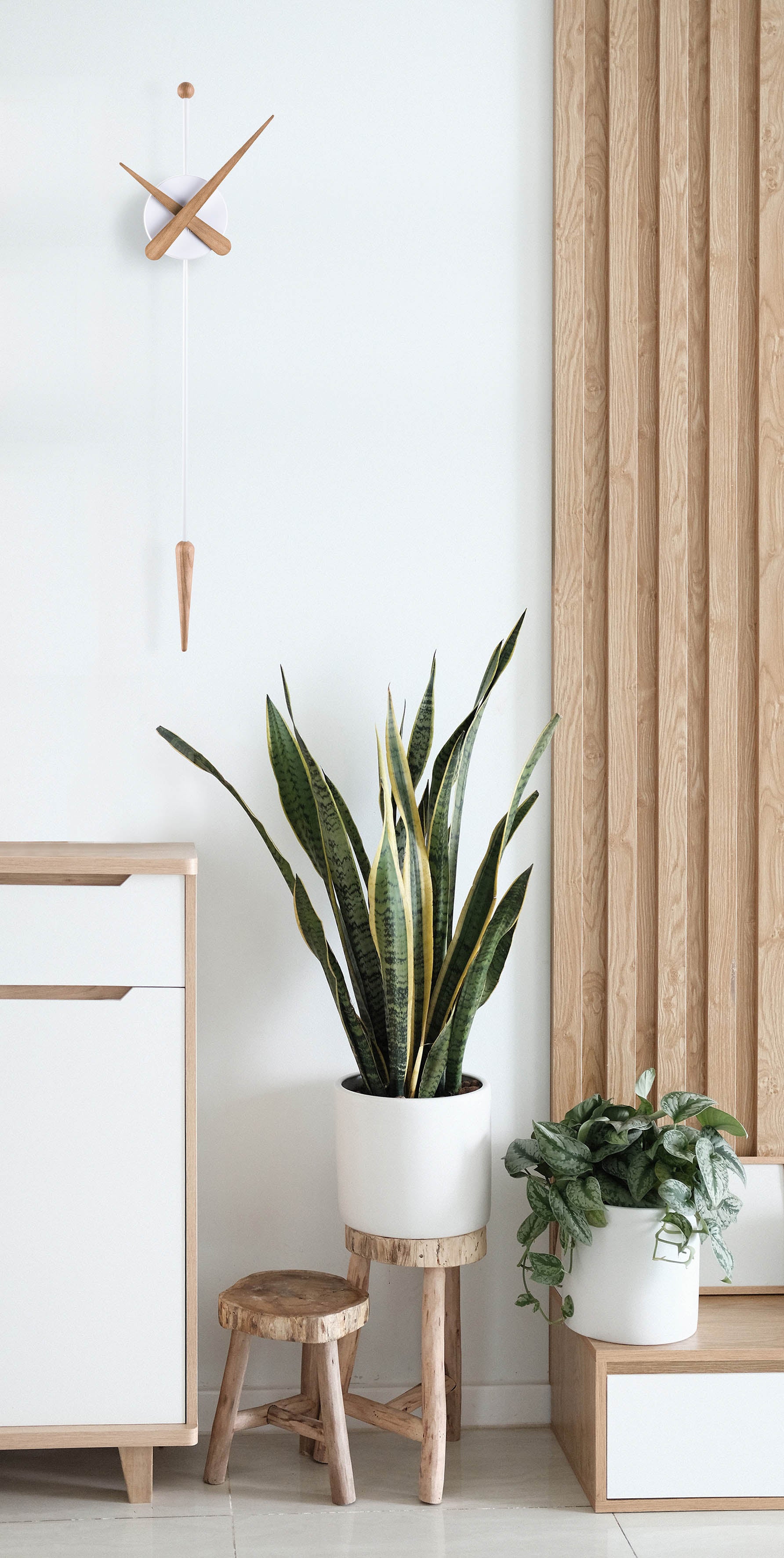 Wandklok PUNTA eikenhout met wit