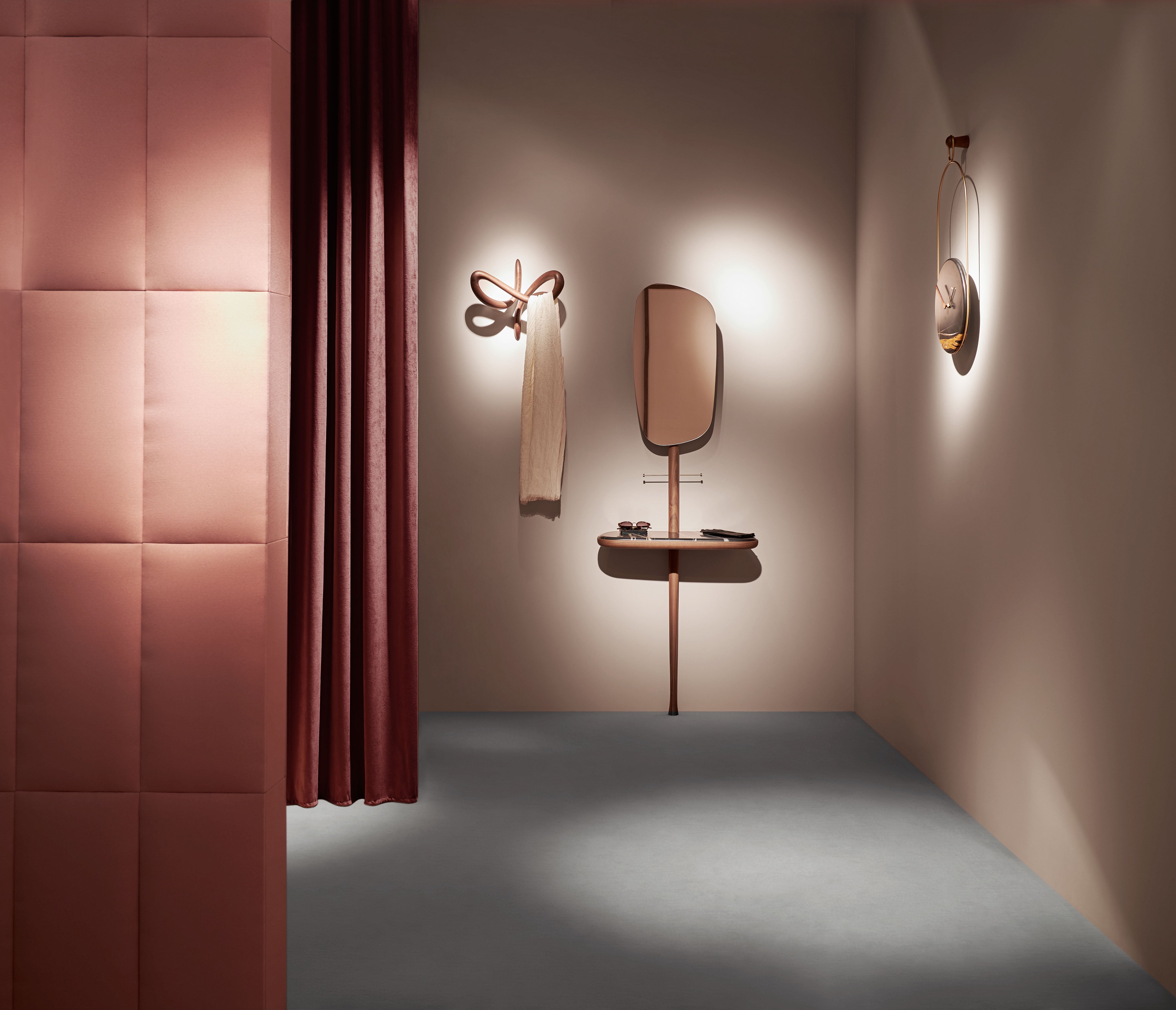 VERTIGO Wall Hook Walnut Wood