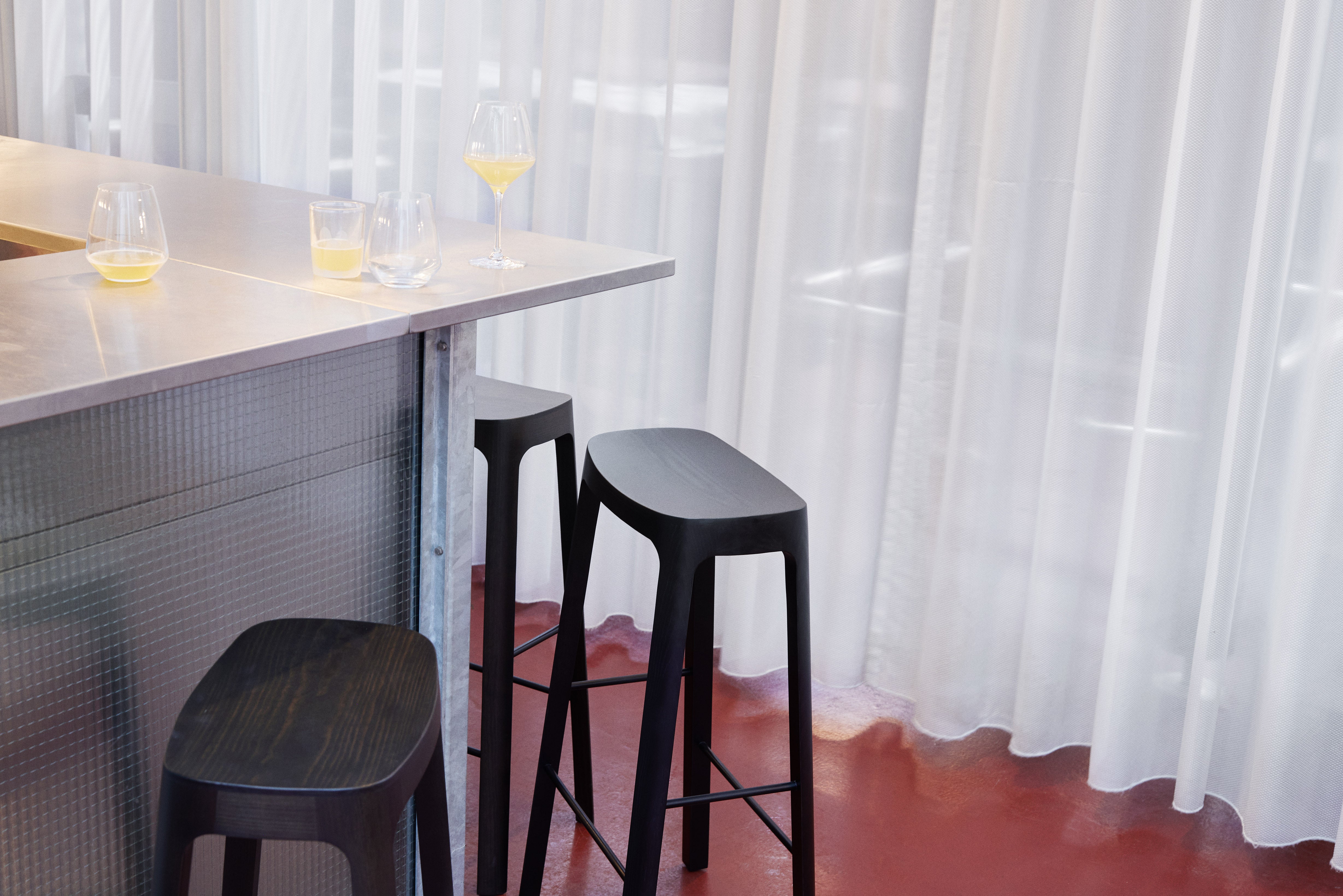 Hocker CROFTON schwarz