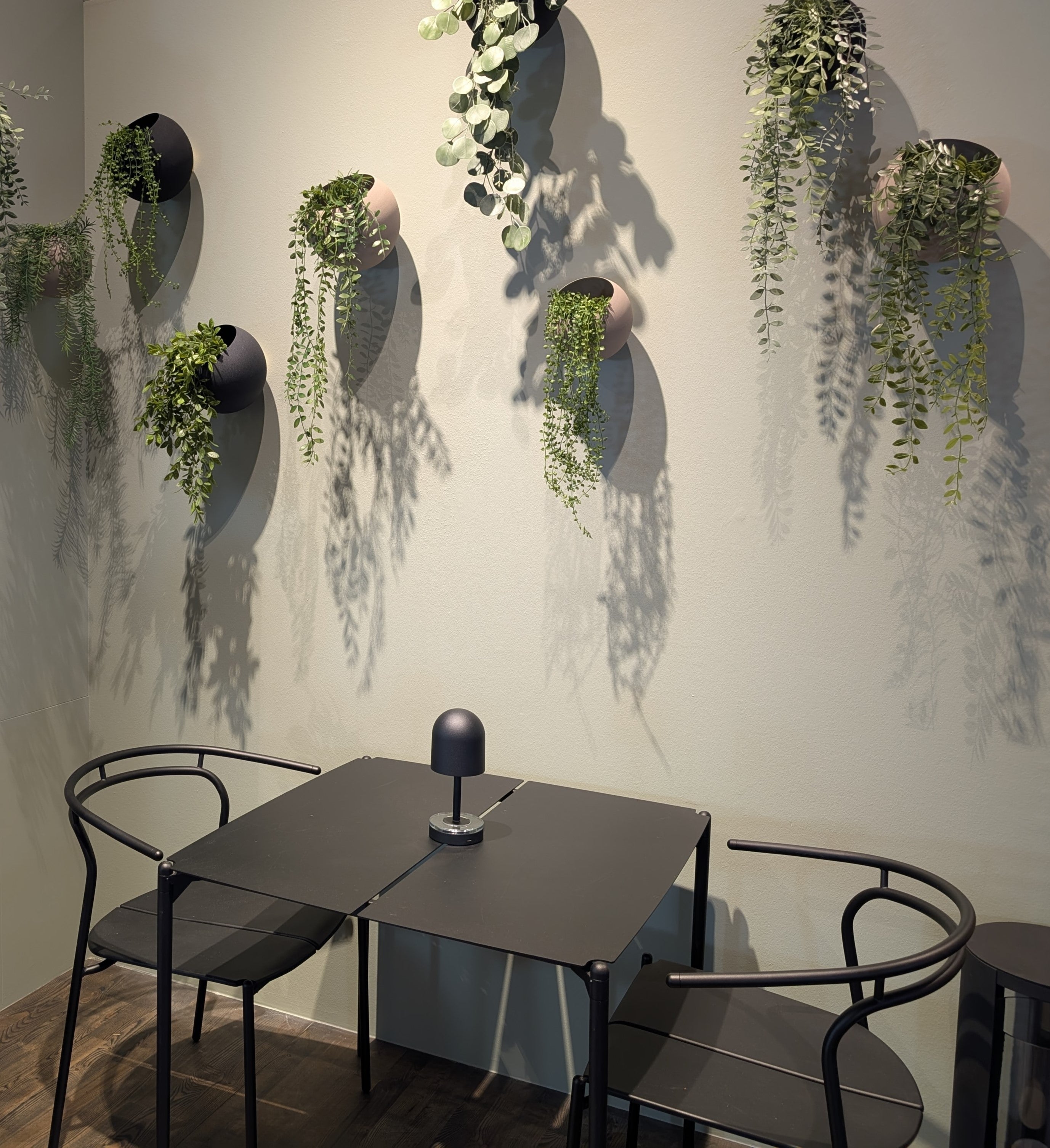 GLOBE Wandverkleidung schwarz