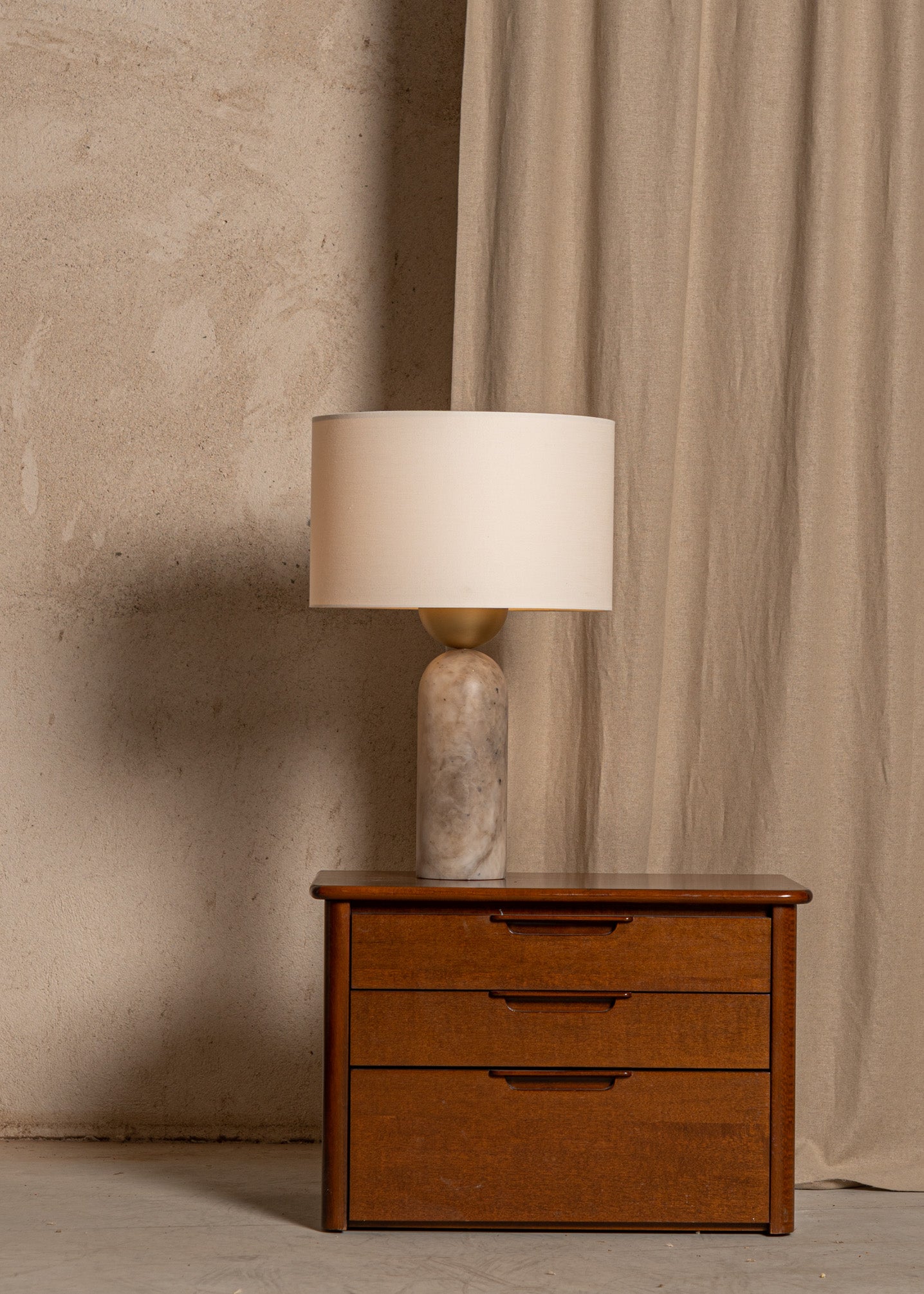 Tischlampe PEONA dunkelbeige Alabaster