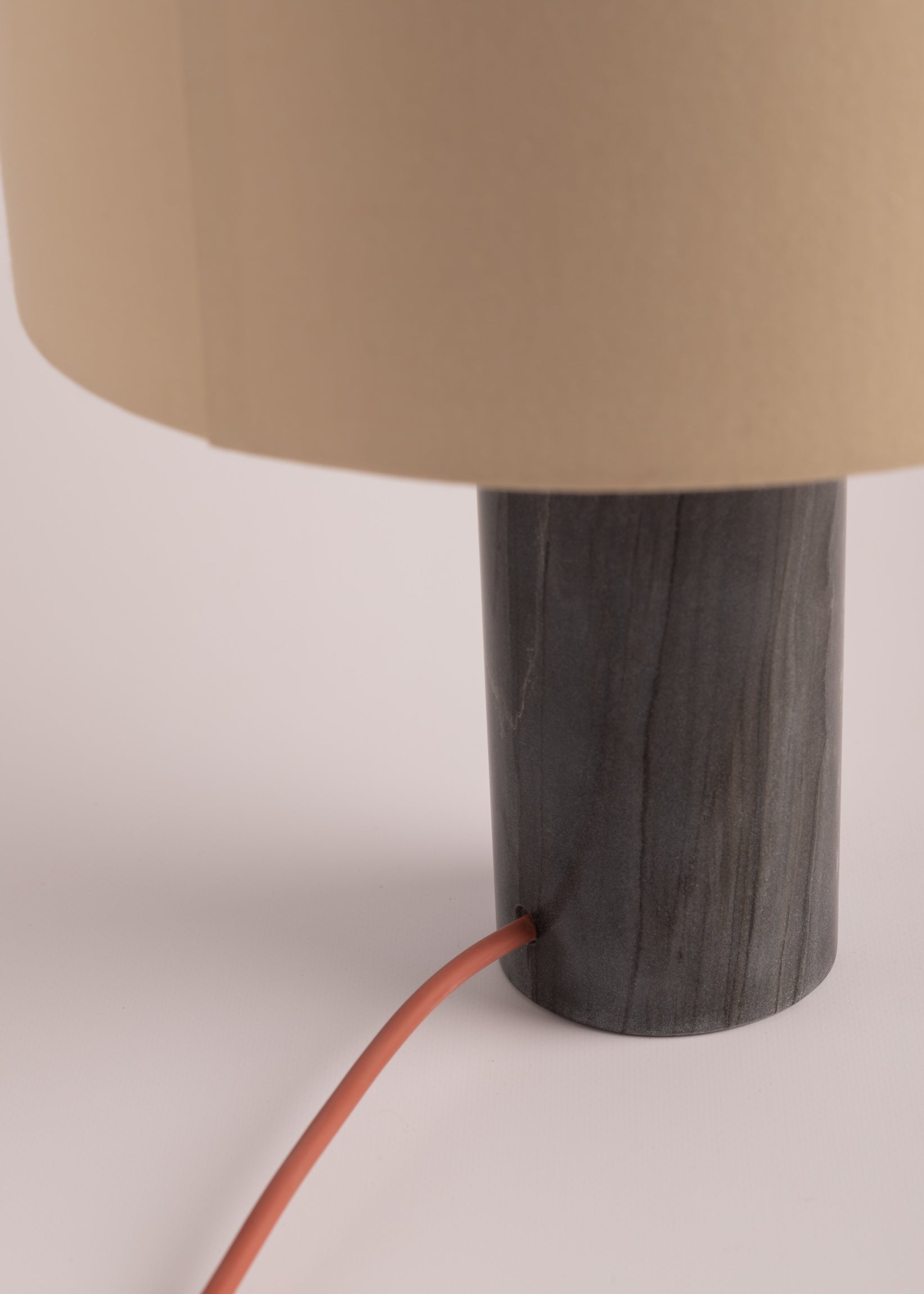 Tischlampe PIPITO schwarzer Marmor