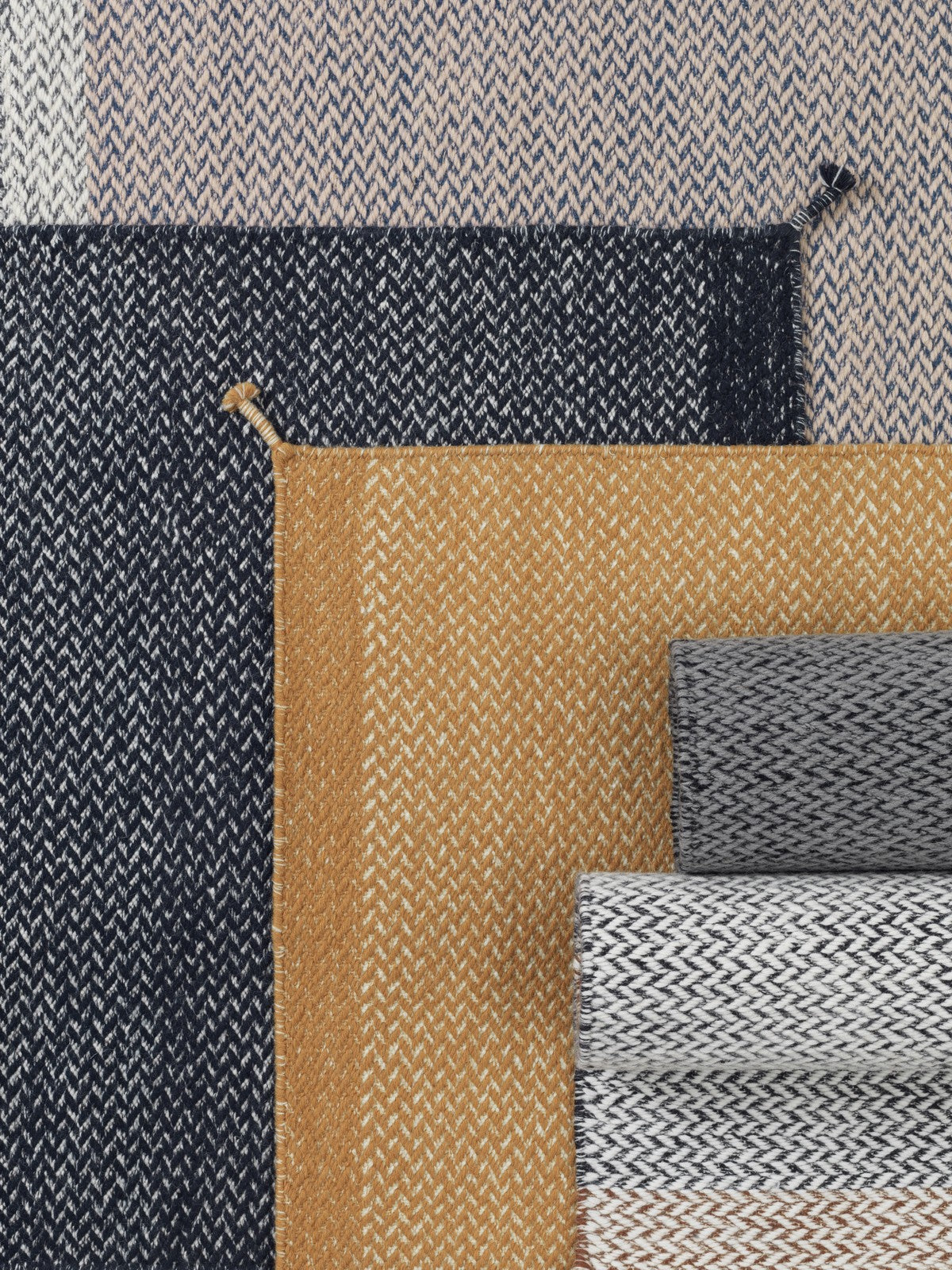 Vloerkleed PLY zwart-wit
