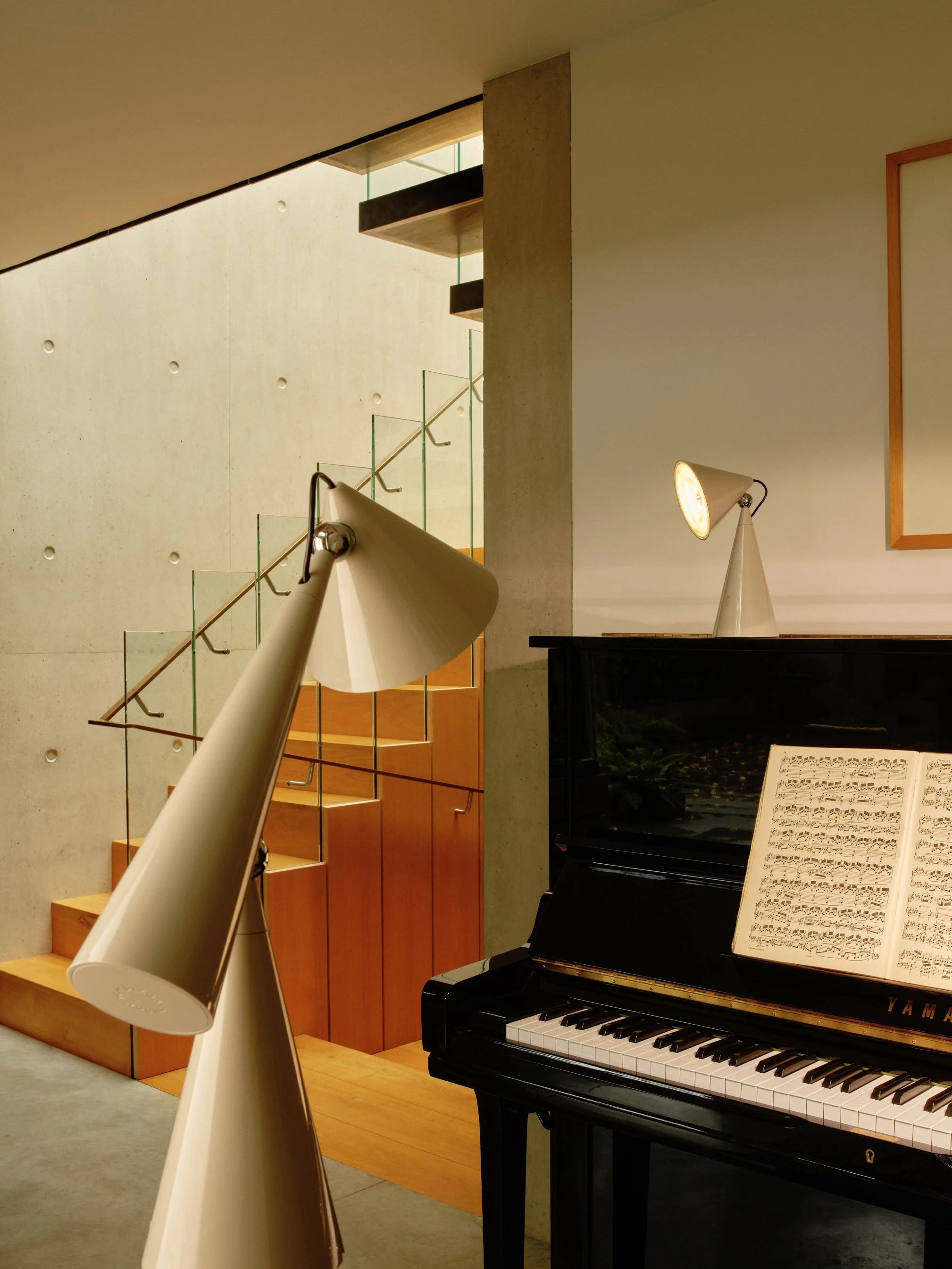 Draagbare tafellamp POSE crème