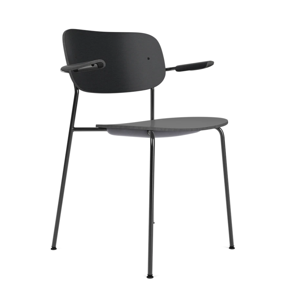 Stoel met armleuningen CO zwart eikenfineer met zwarte basis