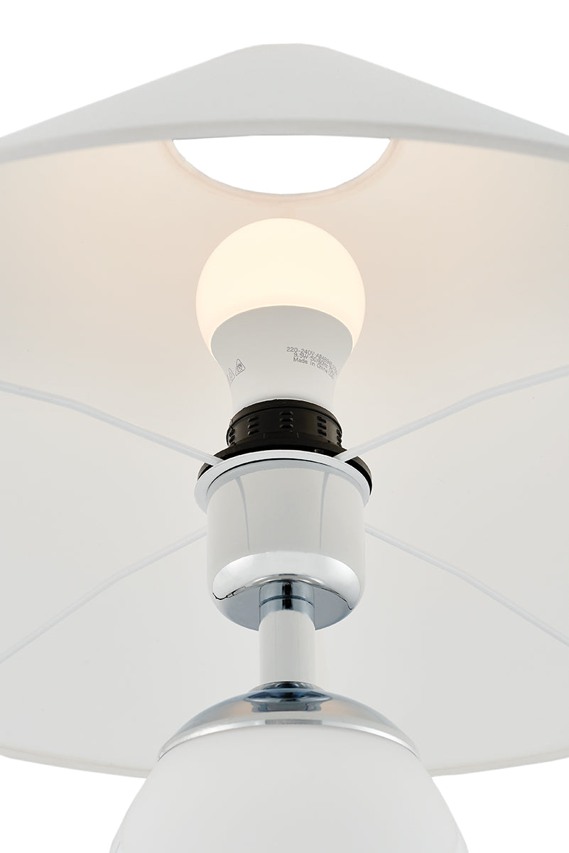 Tischlampe REA weiß mit milchigem Sockel und silbernem Finish