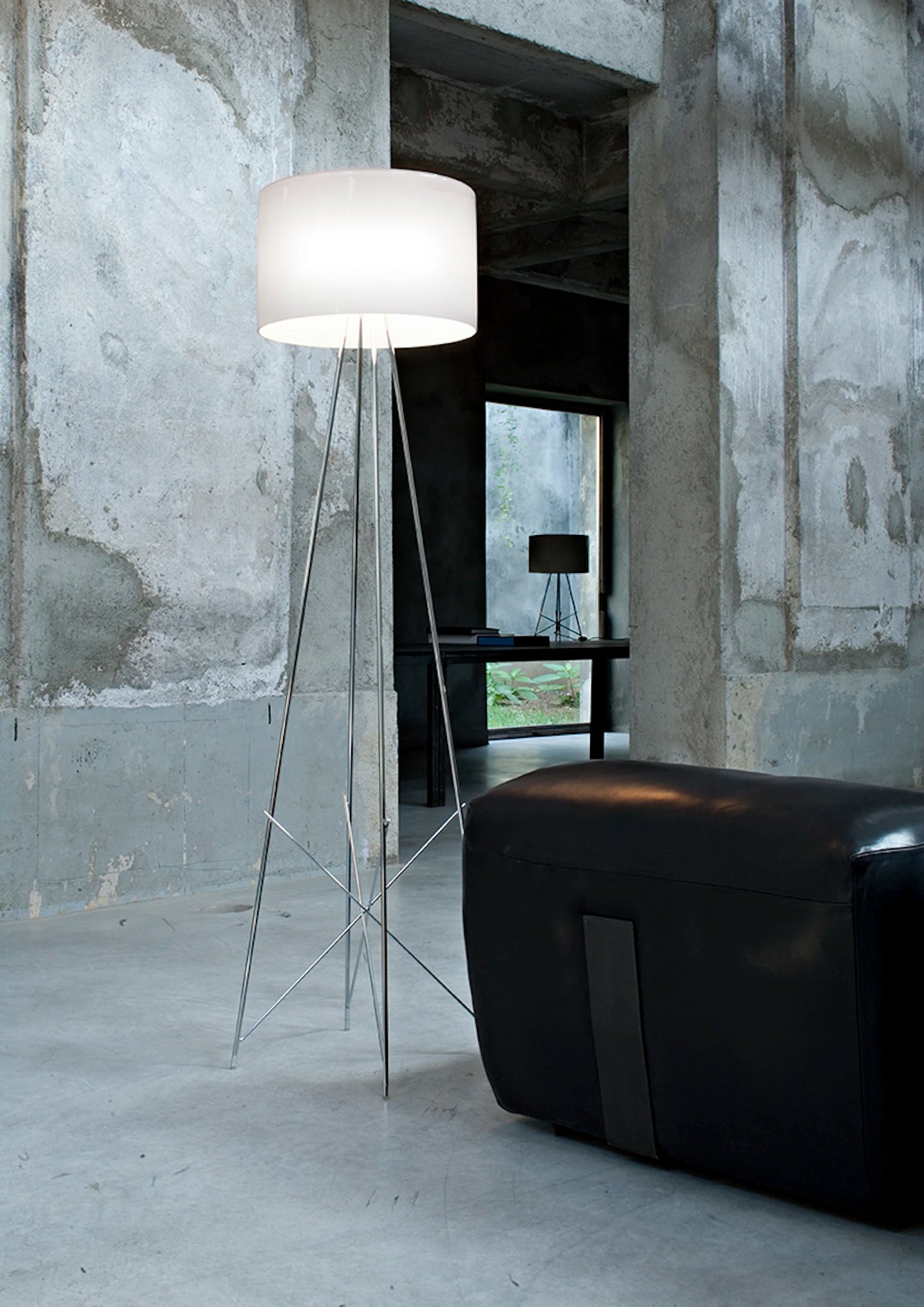 RAY Floor Lamp Glass with Metal Base