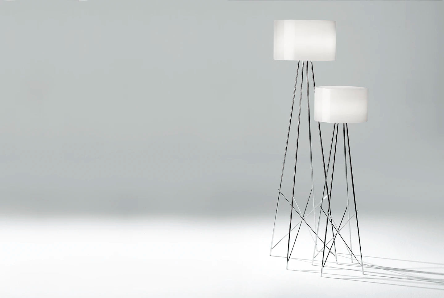 Vloerlamp RAY glas met metalen voet