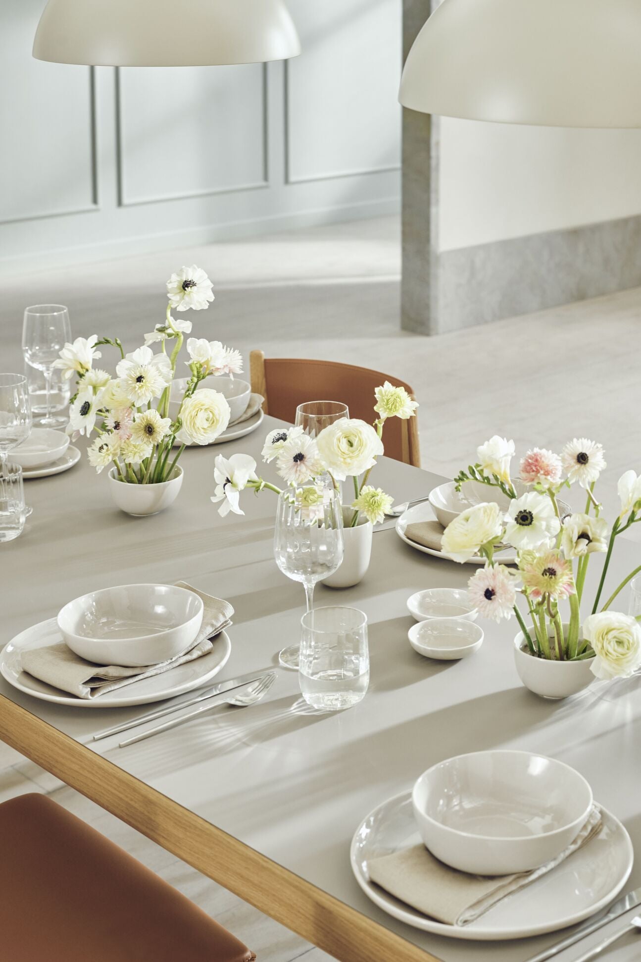 Ronya Falttisch, Eichenfurnier mit einer Eichenbasis