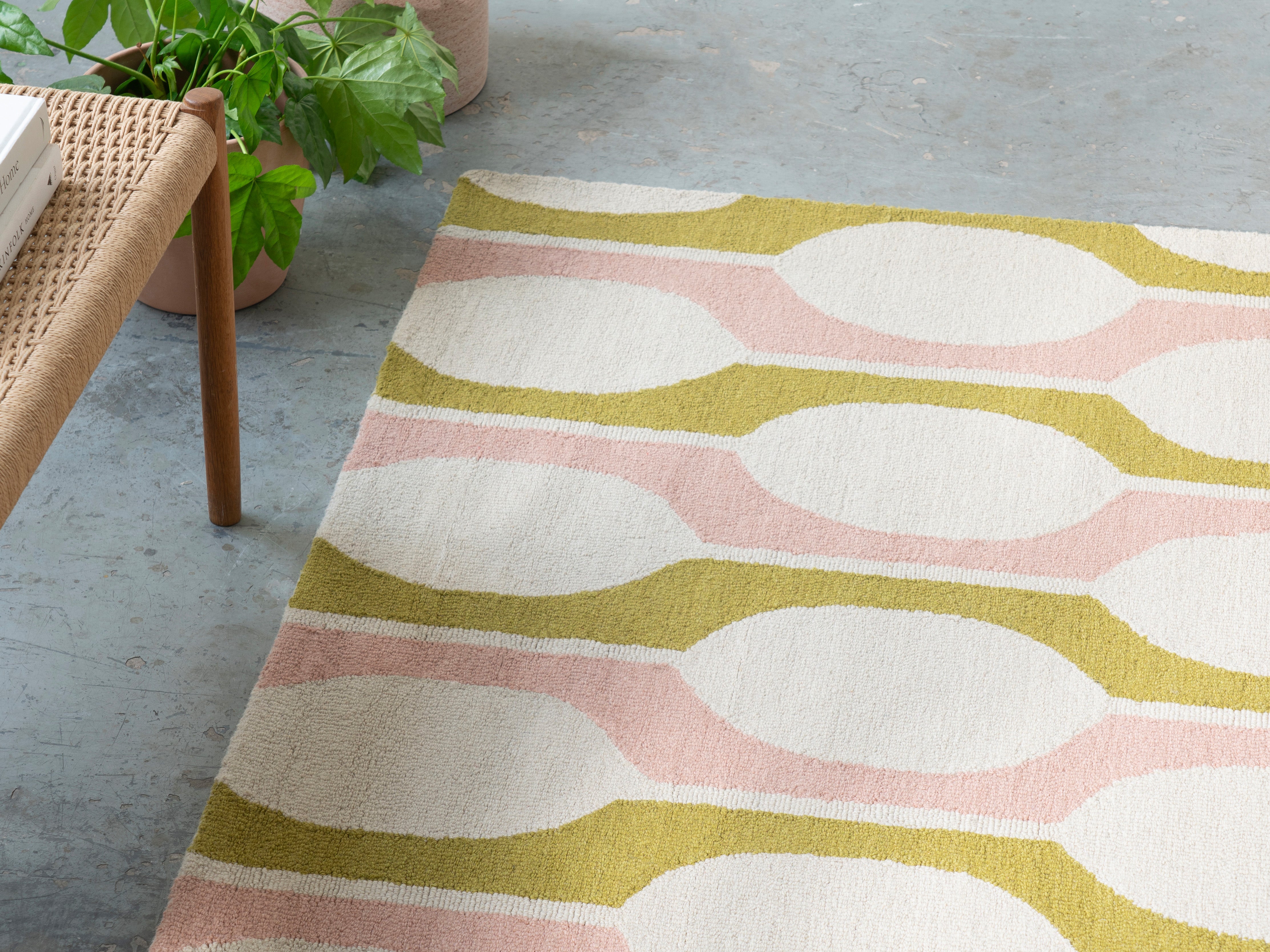 Vloerkleed BILLOW LICHEN beige met roze en olijfgroen