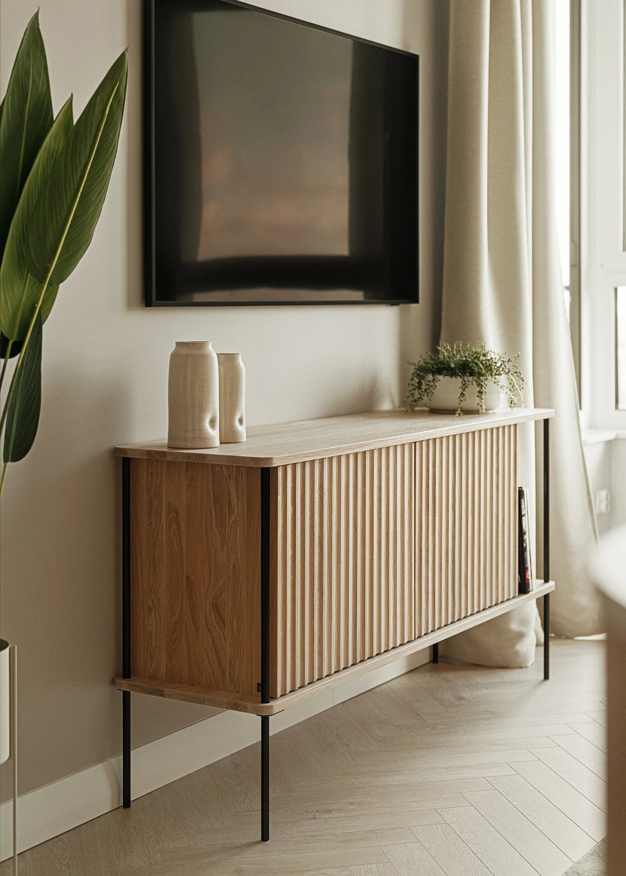 Komoda MAYA hebanowe drewno dębowe