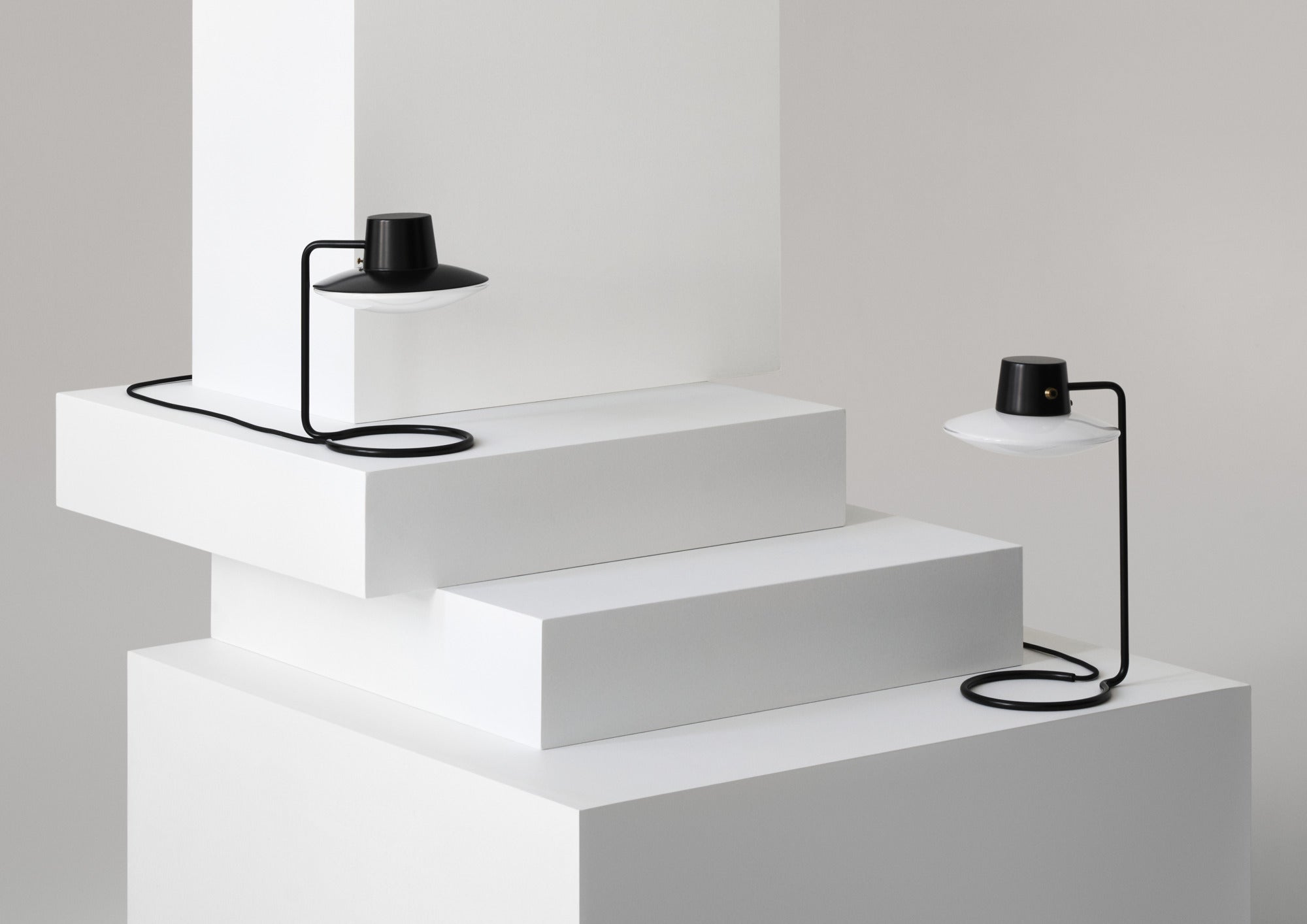 AJ OXFORD black table lamp