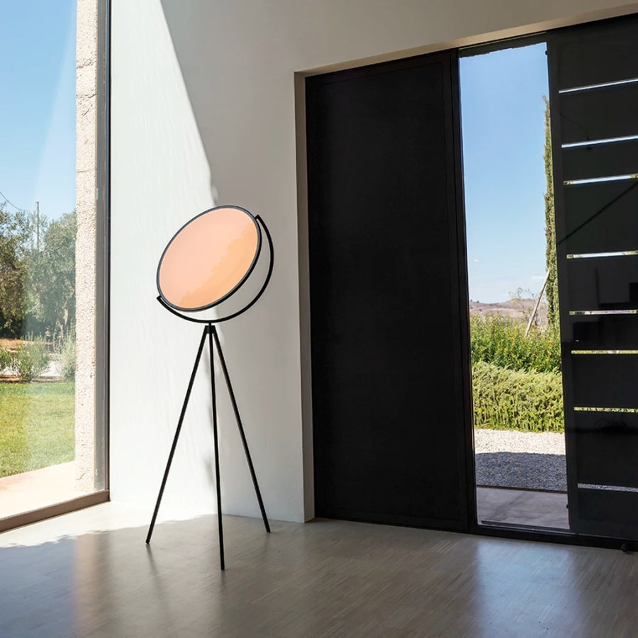 SUPERLOON black floor lamp