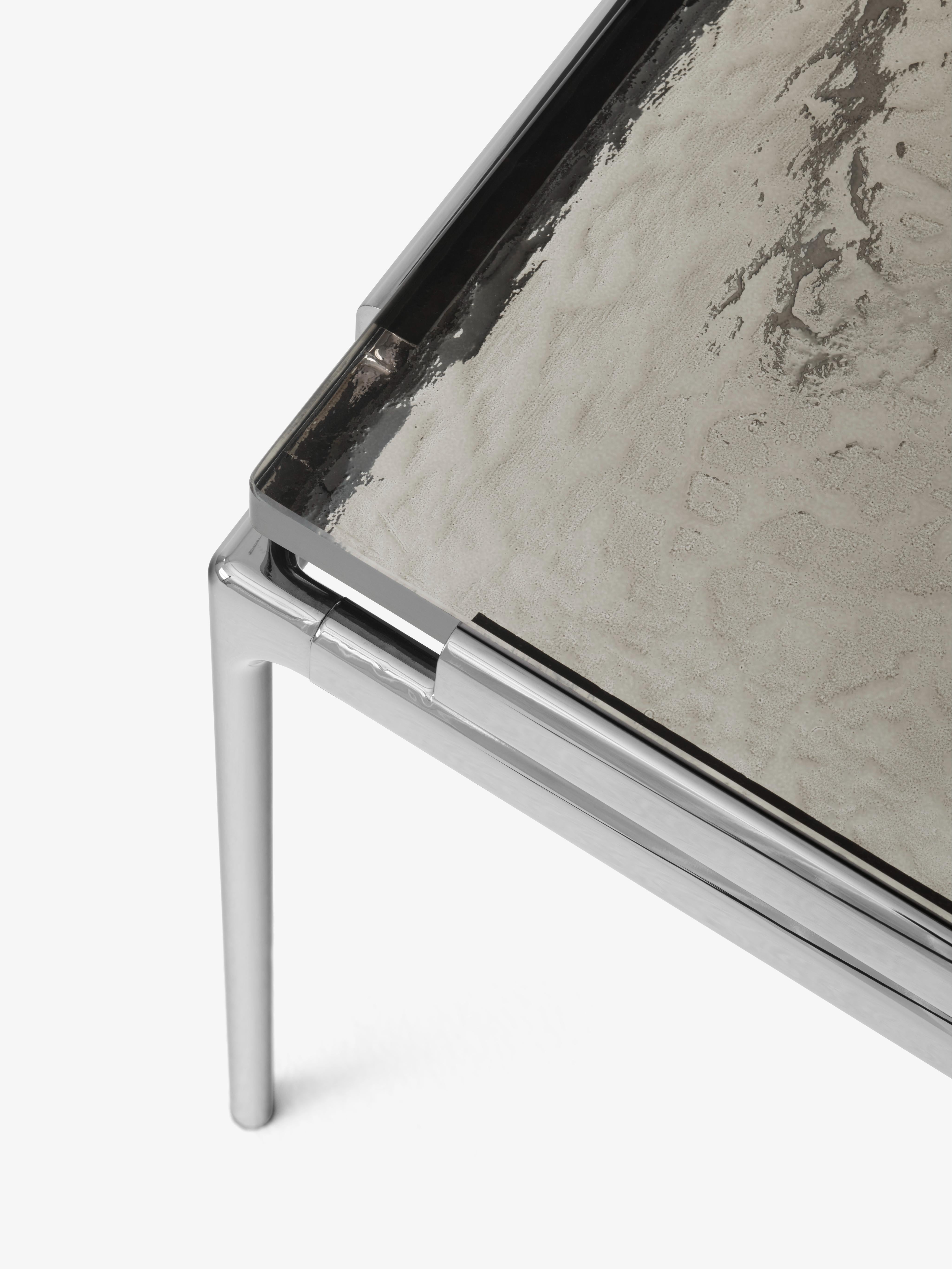 Vierkante salontafel SETT LN13 met rookglas blad en verchroomde basis