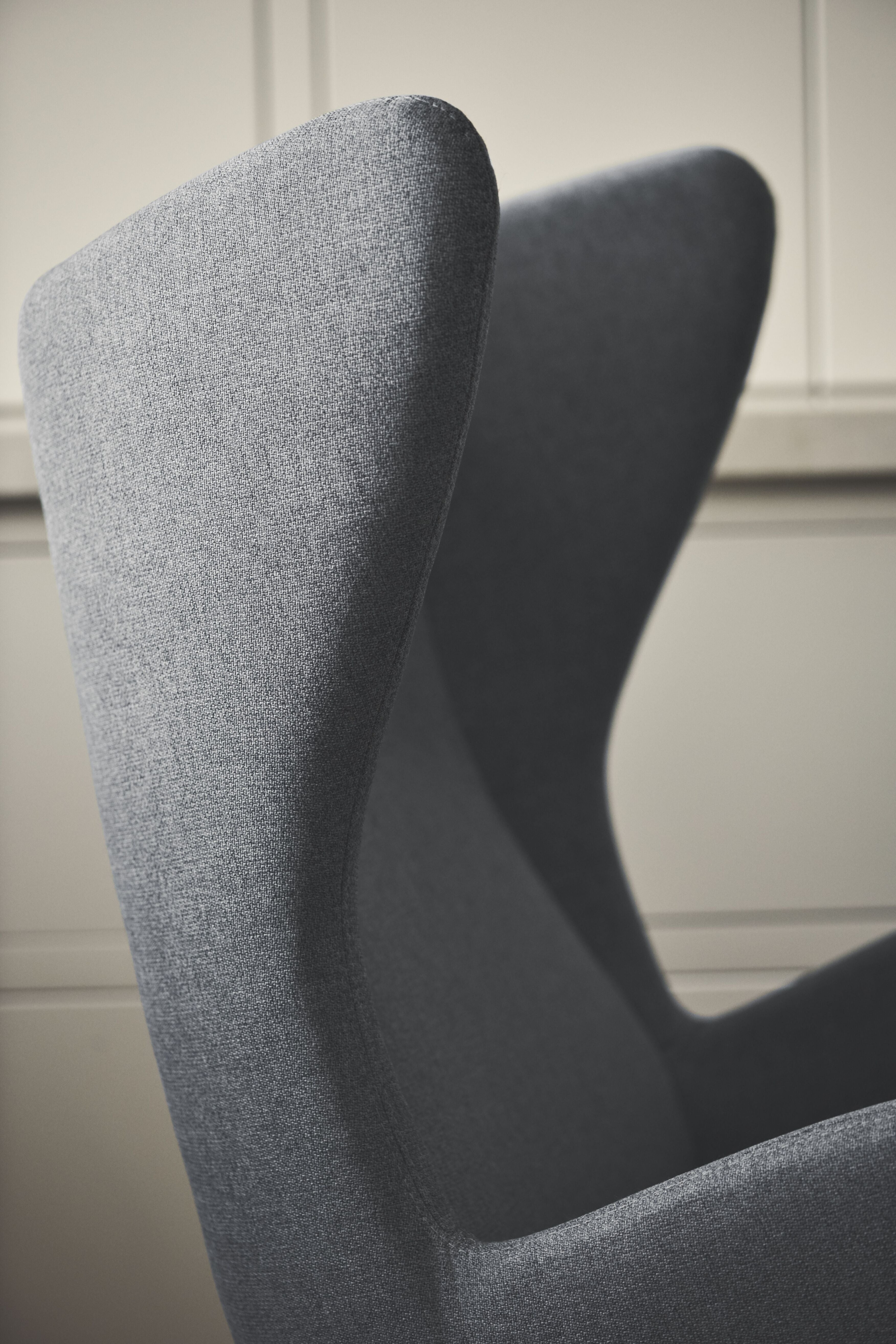 Gevoerde fauteuil SOLO met zwarte basis