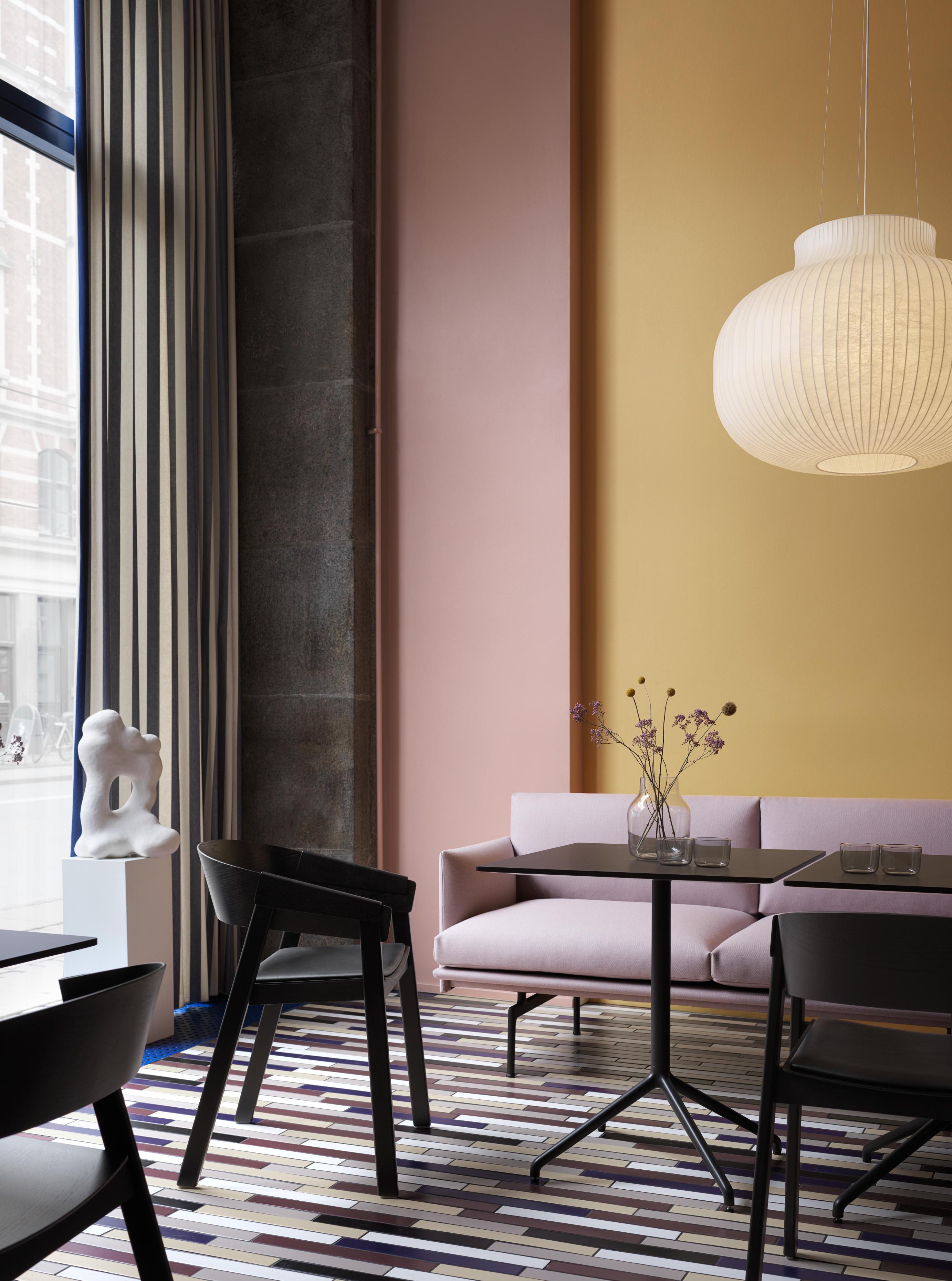 STRAND CLOSED White Pendant Lamp