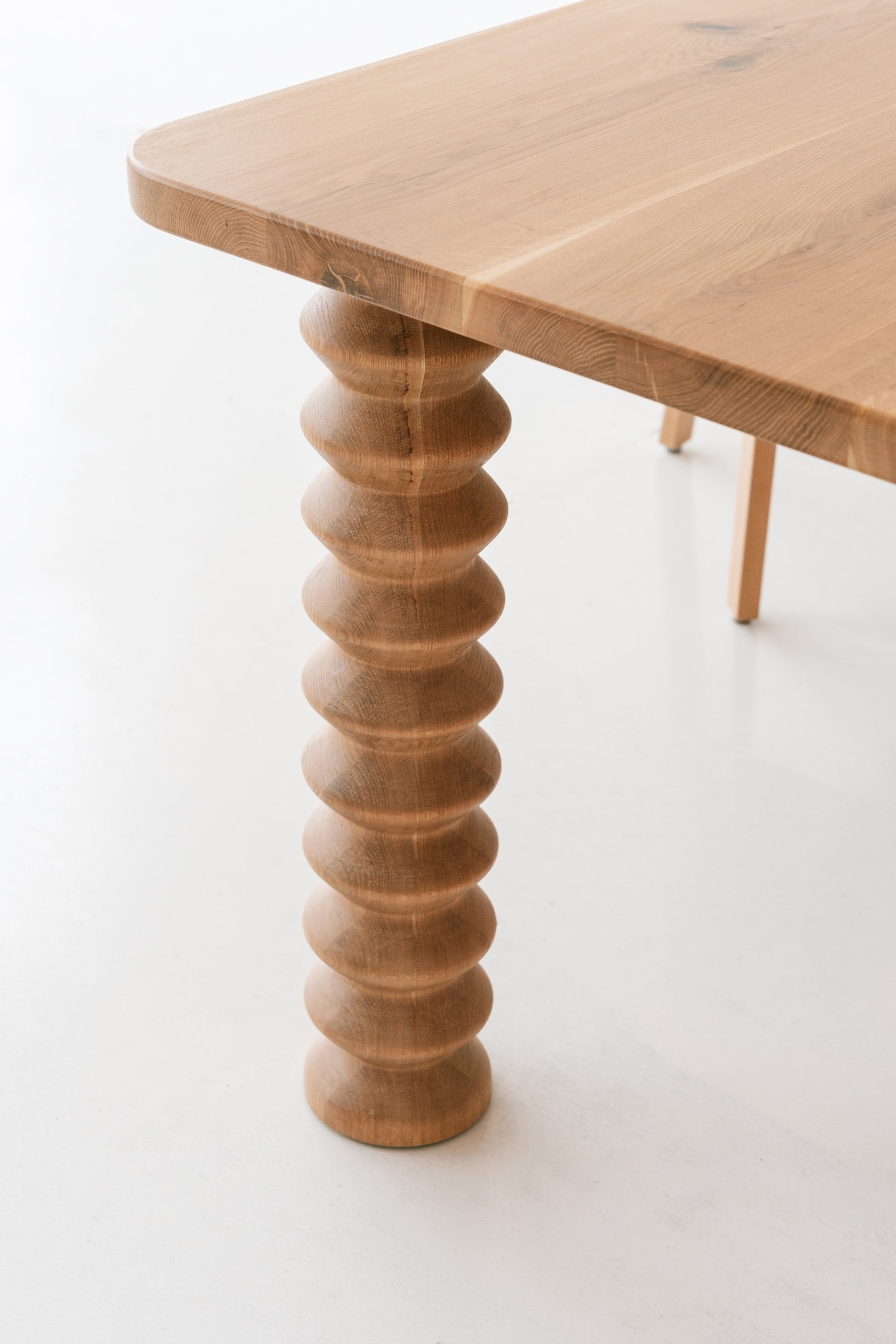 Eettafel ARTA eikenhout