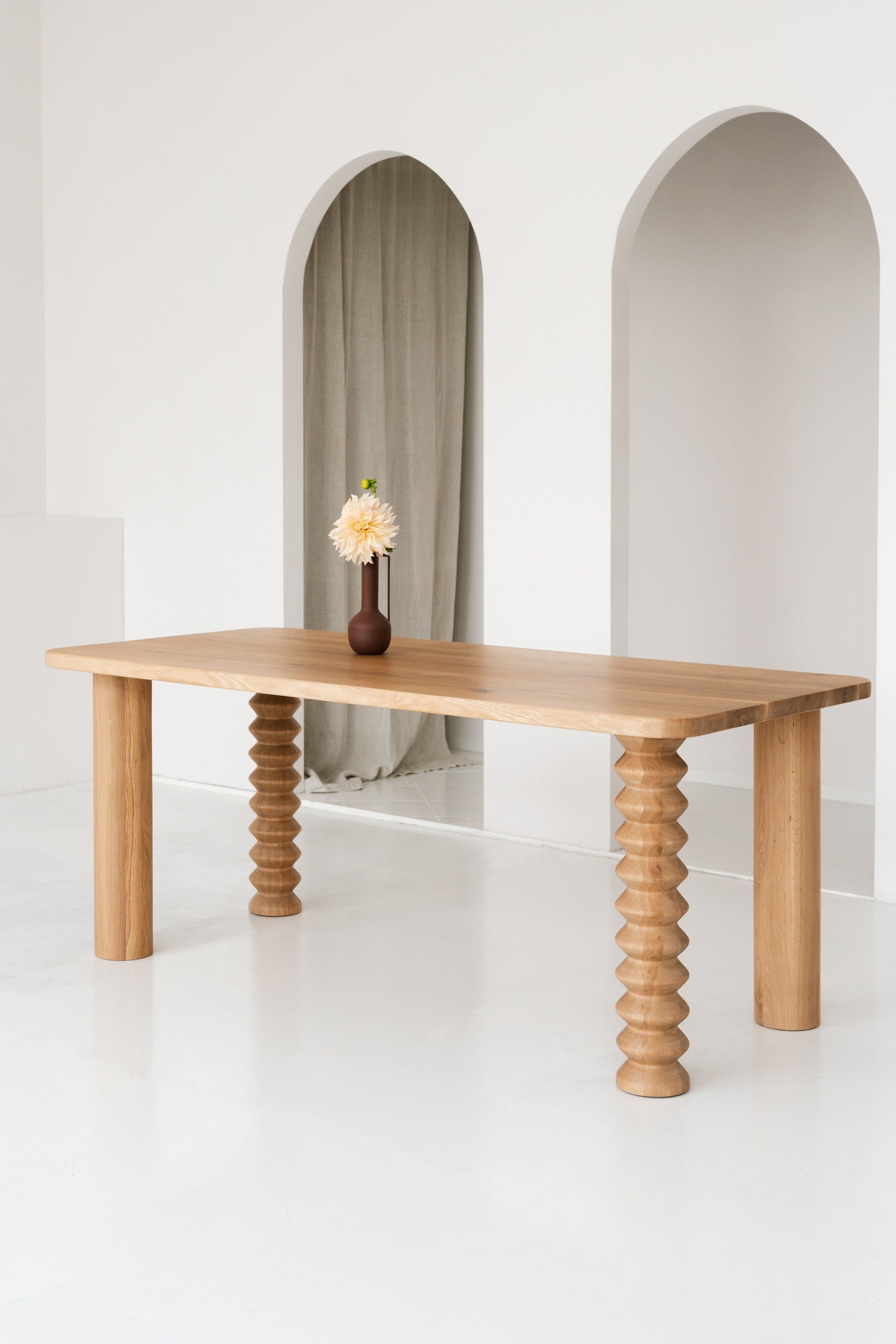 Eettafel ARTA eikenhout