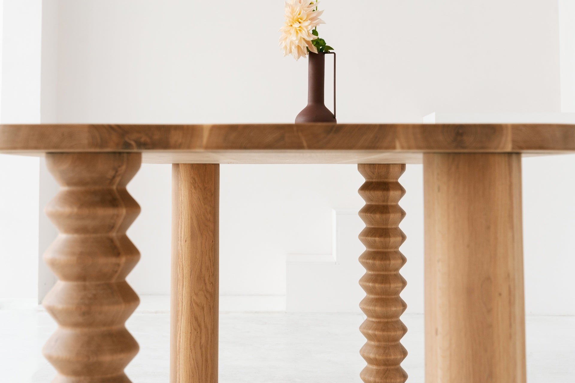 Eettafel ARTA eikenhout