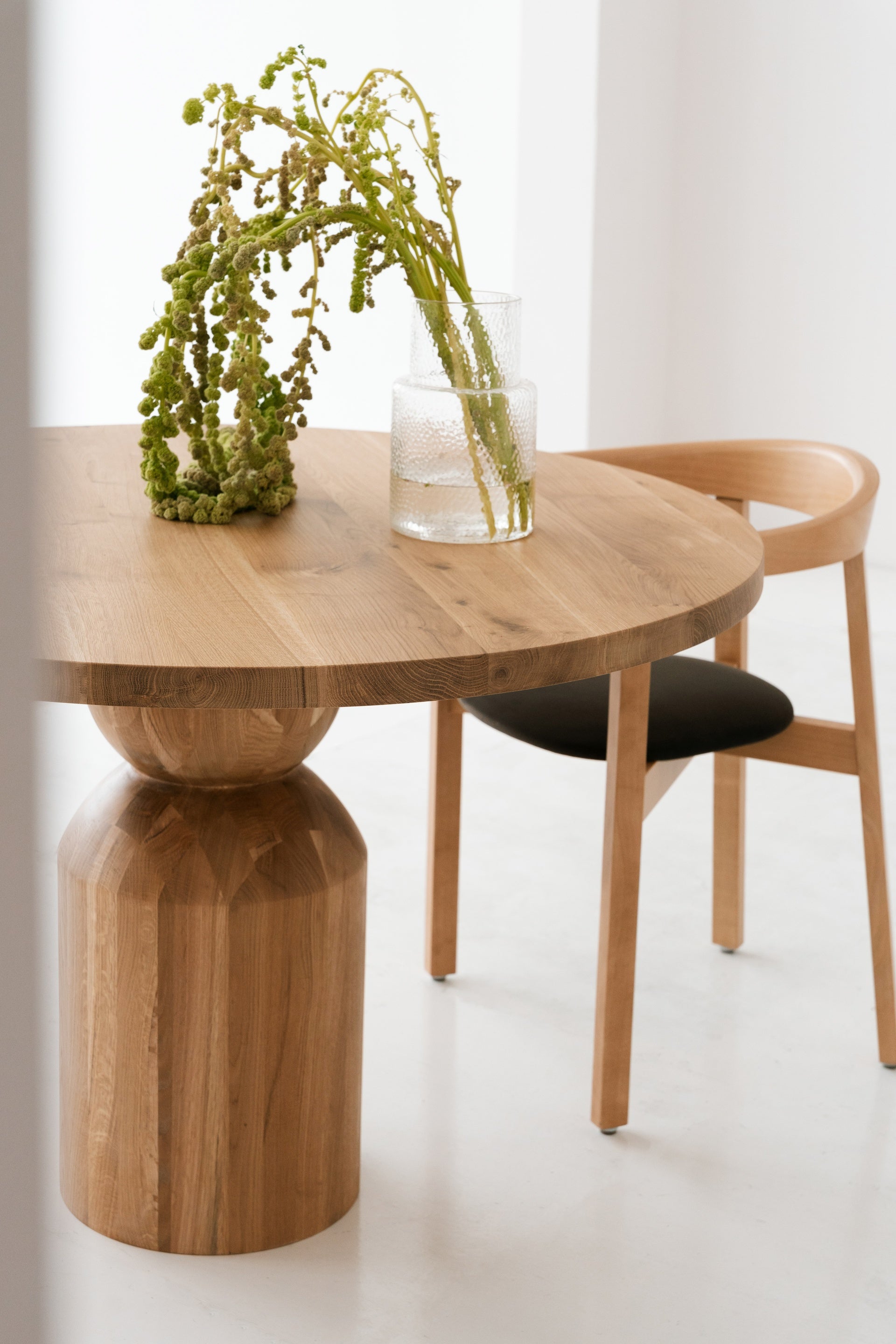 Round Table BETH Oak Wood