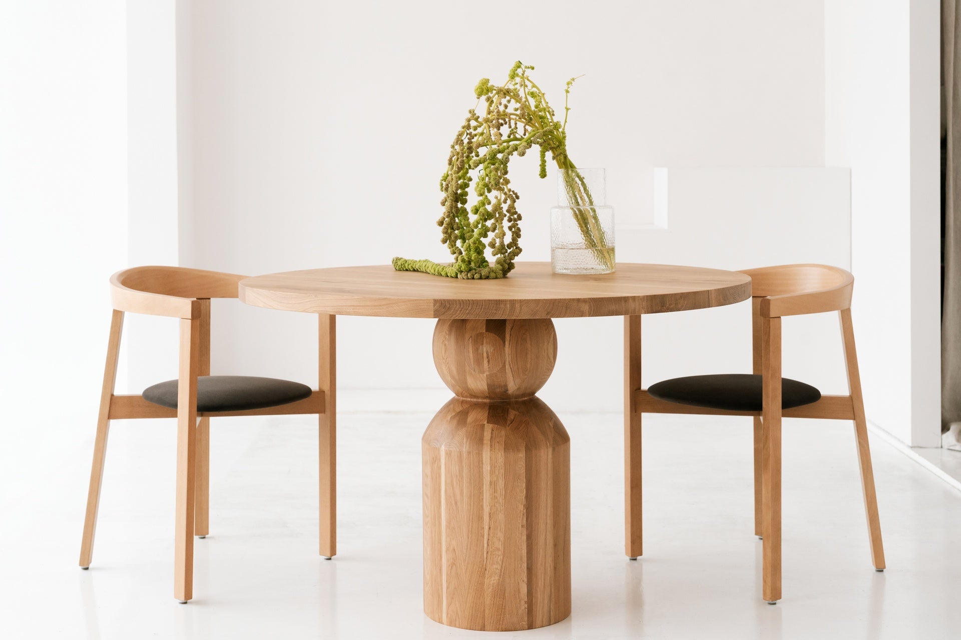 Round Table BETH Oak Wood