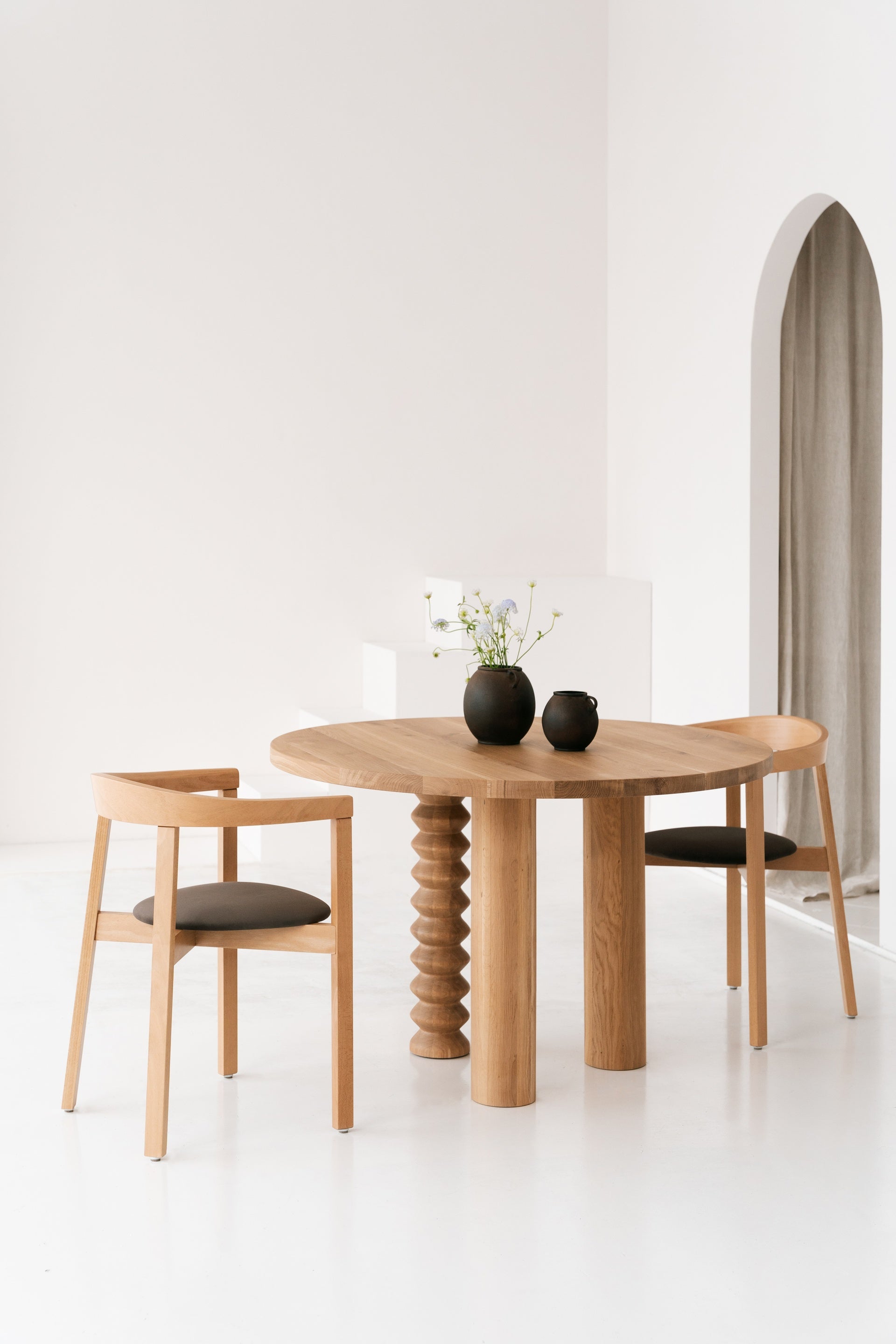 Ronde tafel SOL van eikenhout