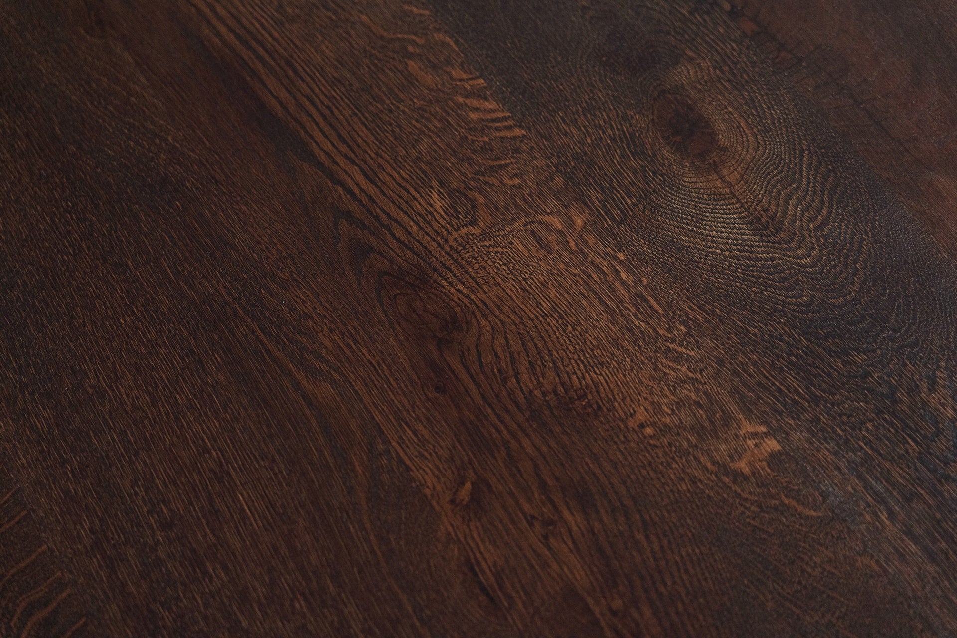 Ovale tafel IGGY van eikenhout