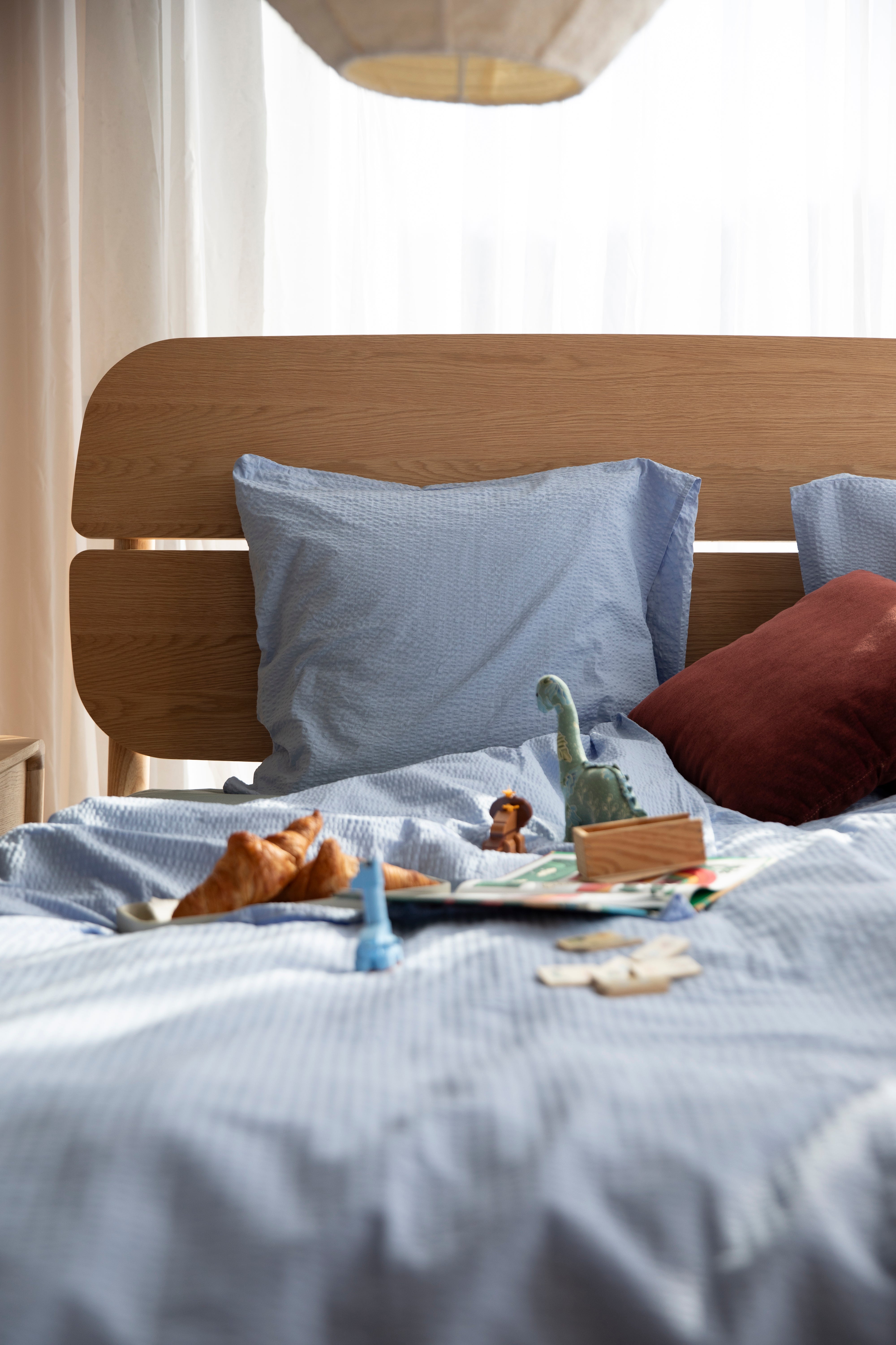 Bed STORM eikenhout