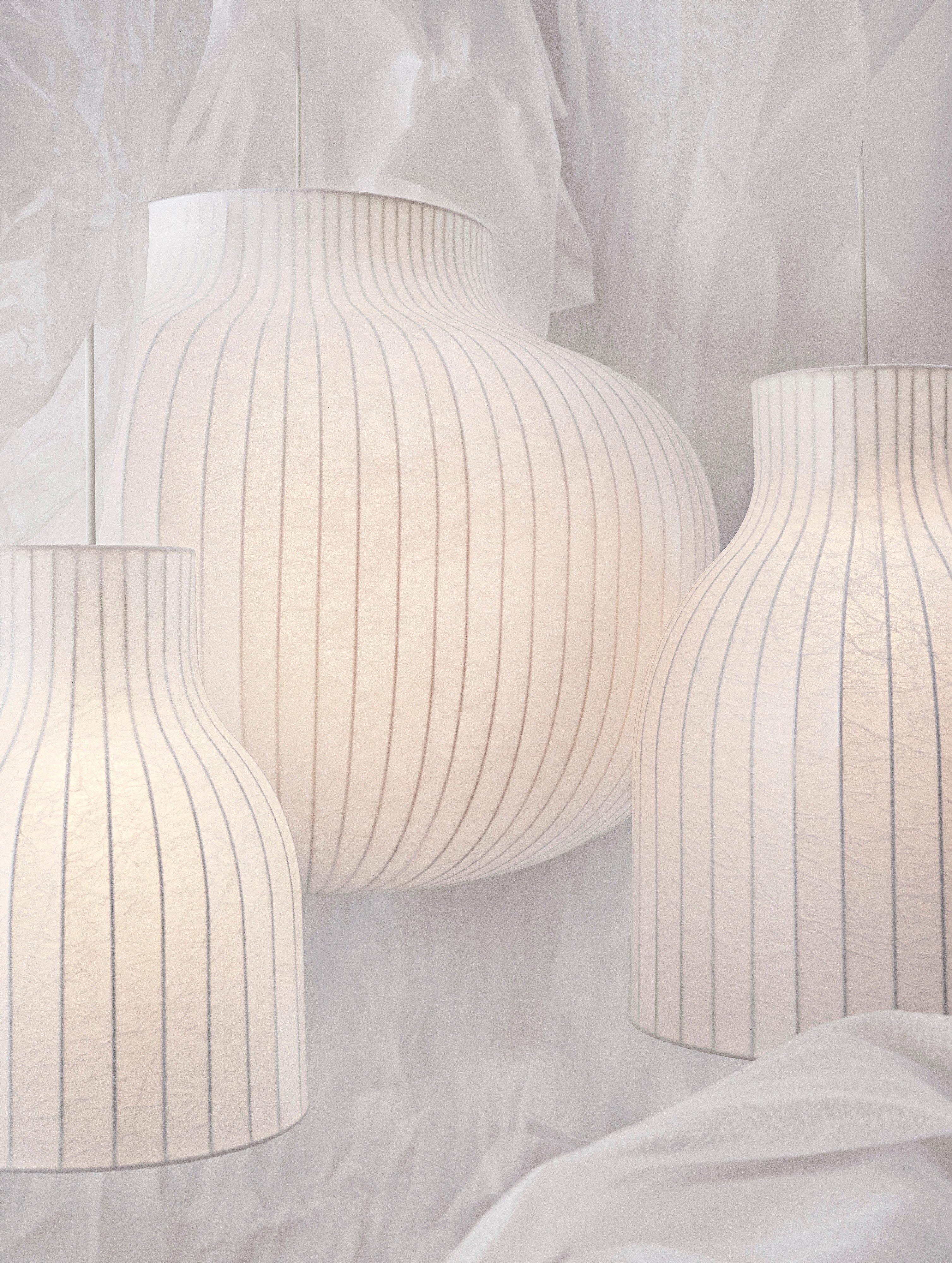 STRAND CLOSED White Pendant Lamp
