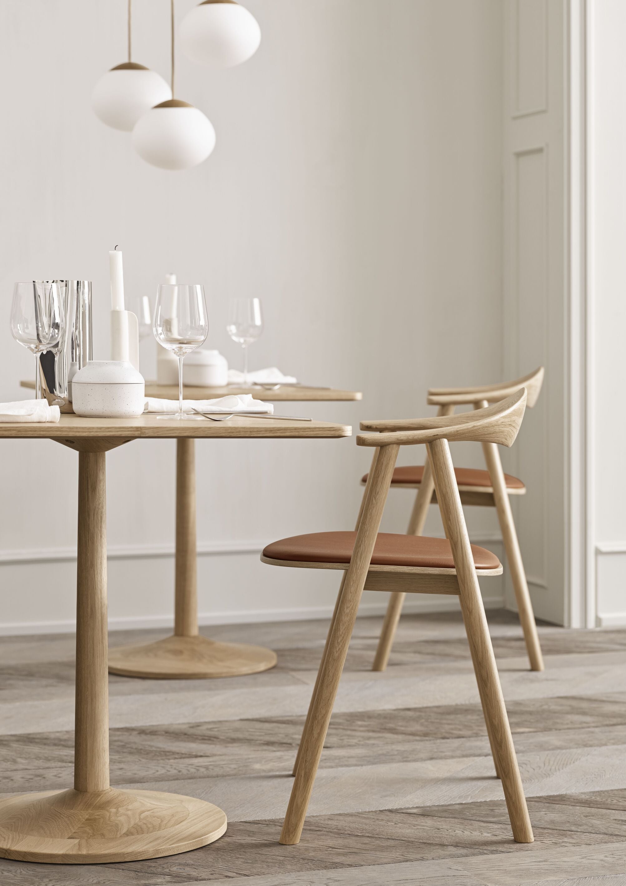 Tafel TURNED eikenfineer