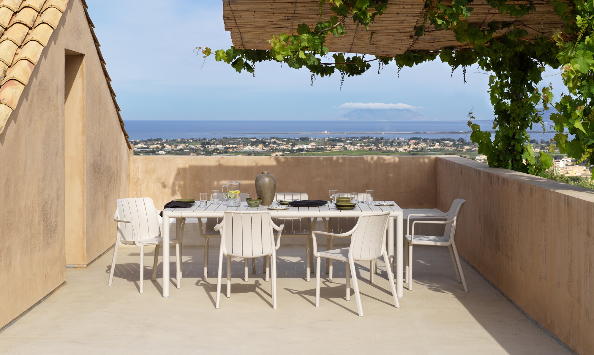 TEVERE Beige Extendable Outdoor Table