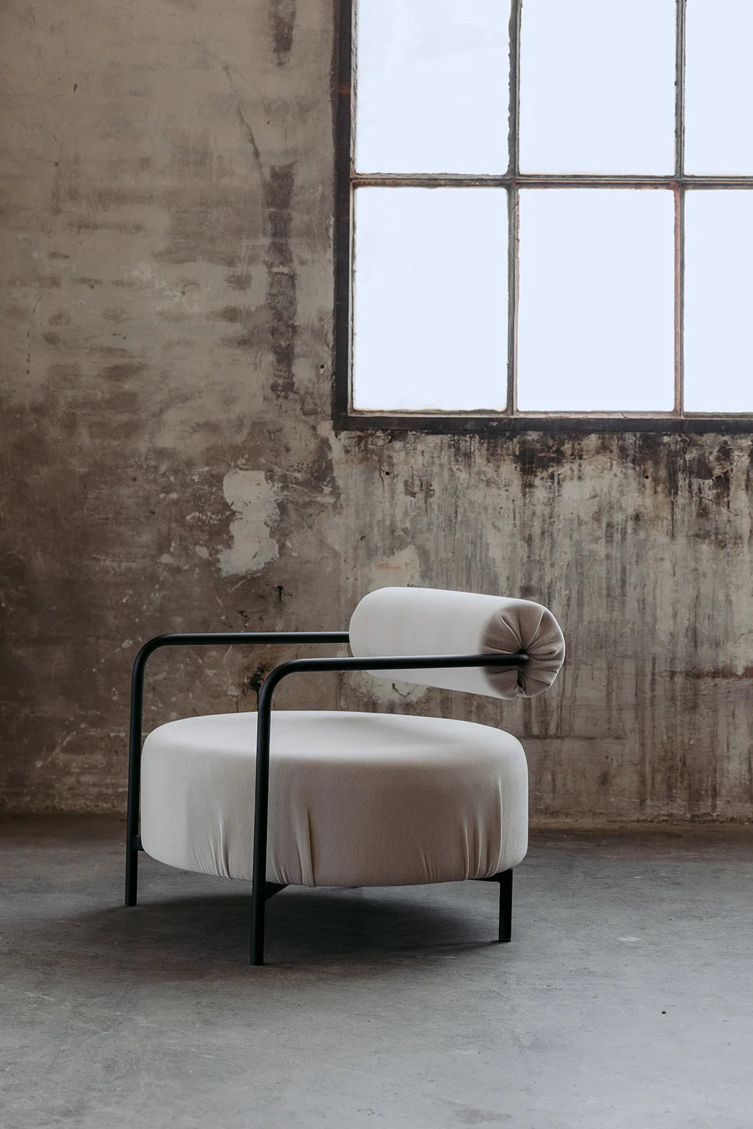 fauteuil SAFFRON LOW gestoffeerd