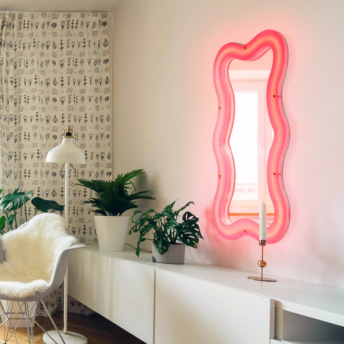 Lustro podświetlane SUPERCURVE różowy