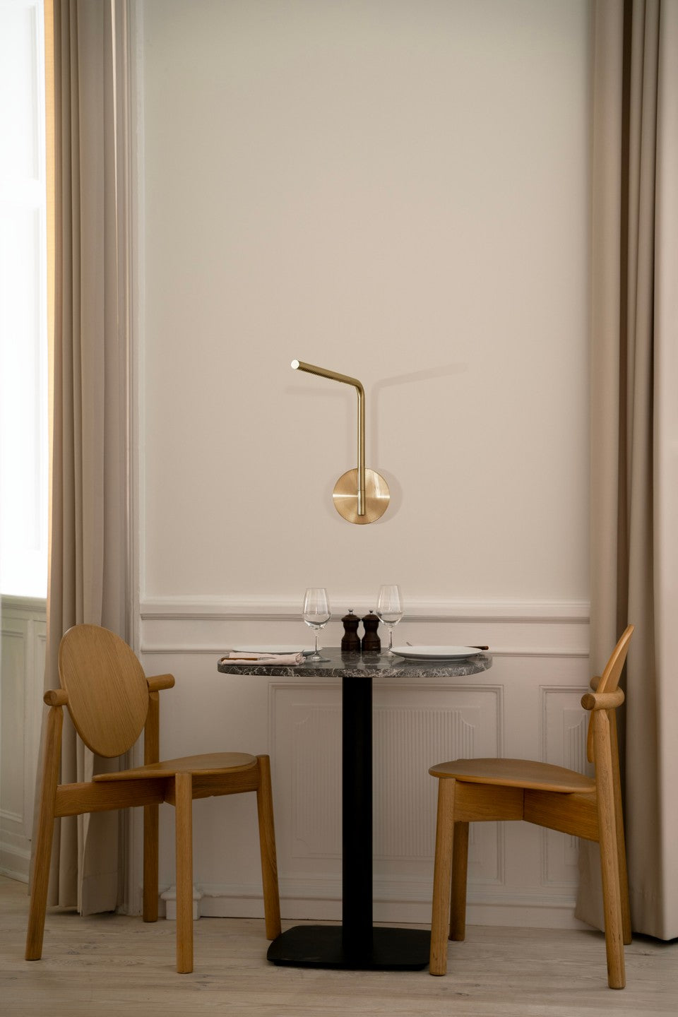 OMNI PIVOT wall lamp gold