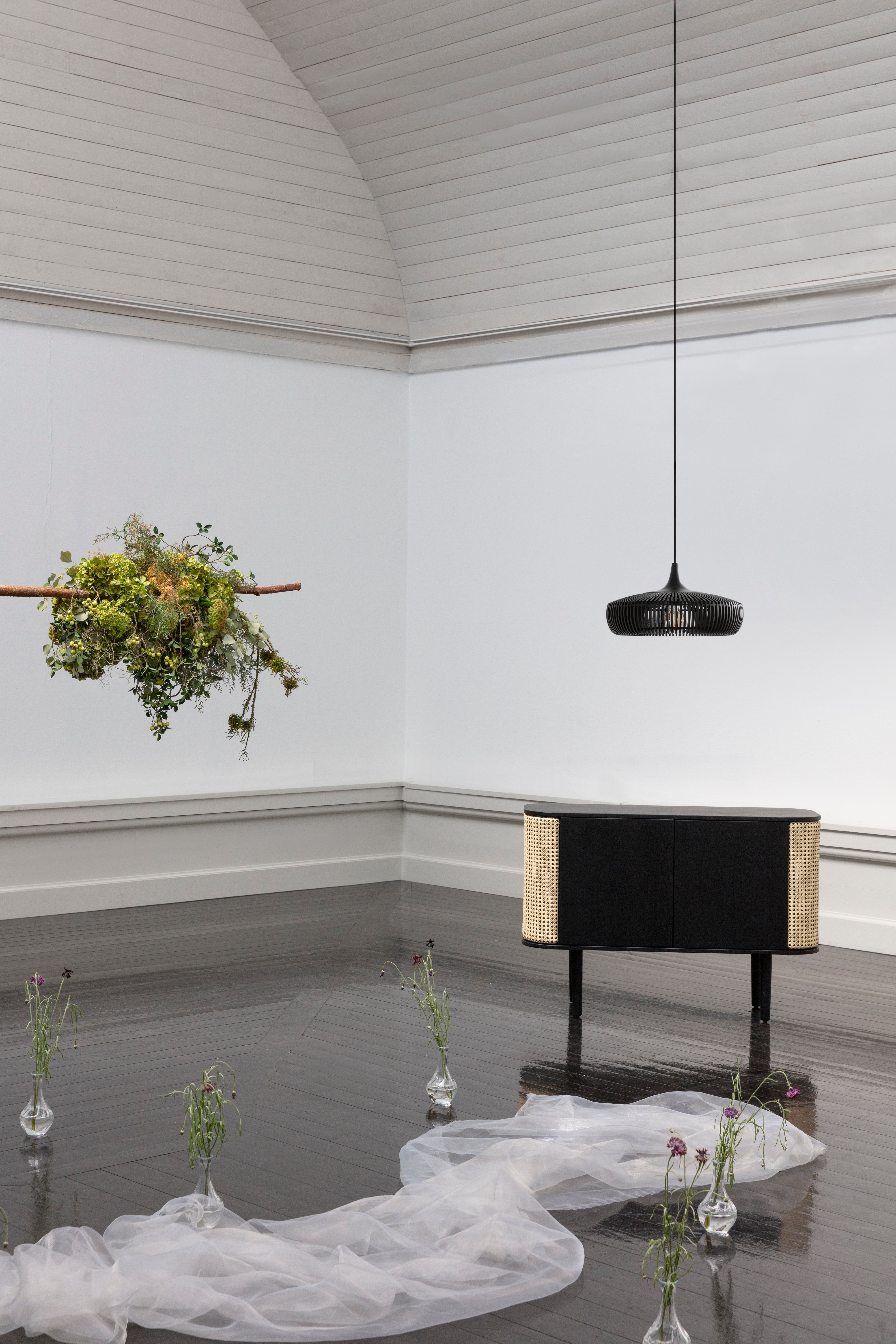 Abażur CLAVA DINE WOOD czarny dąb [Amelia] UMAGE    Eye on Design