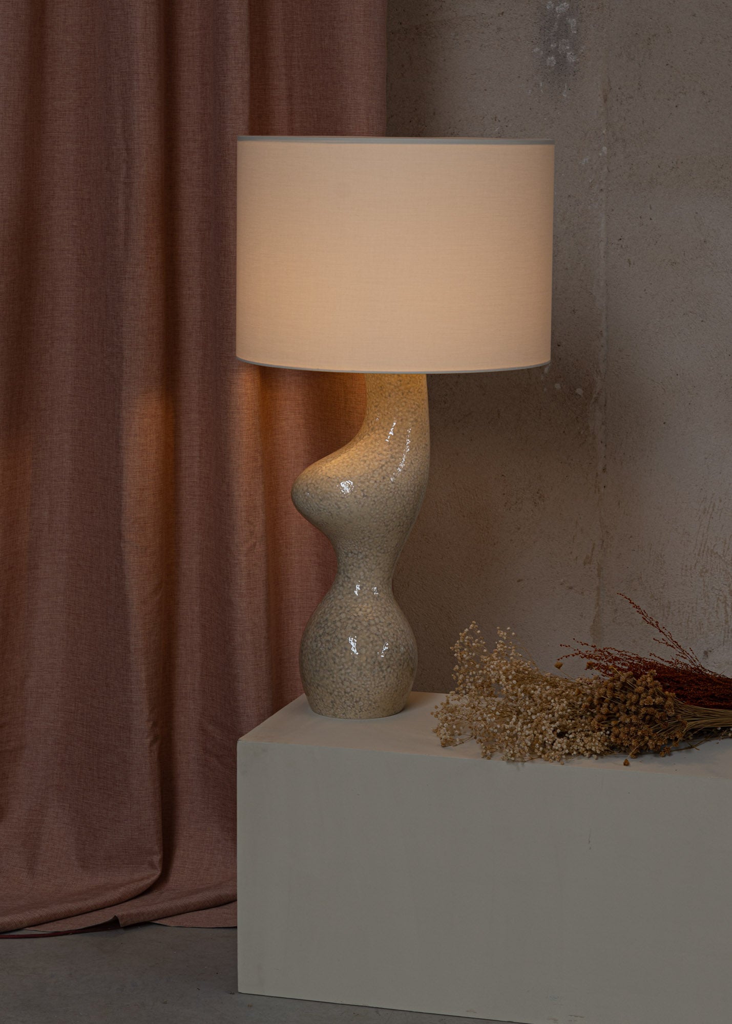 VENUSO Beige Ceramic Table Lamp