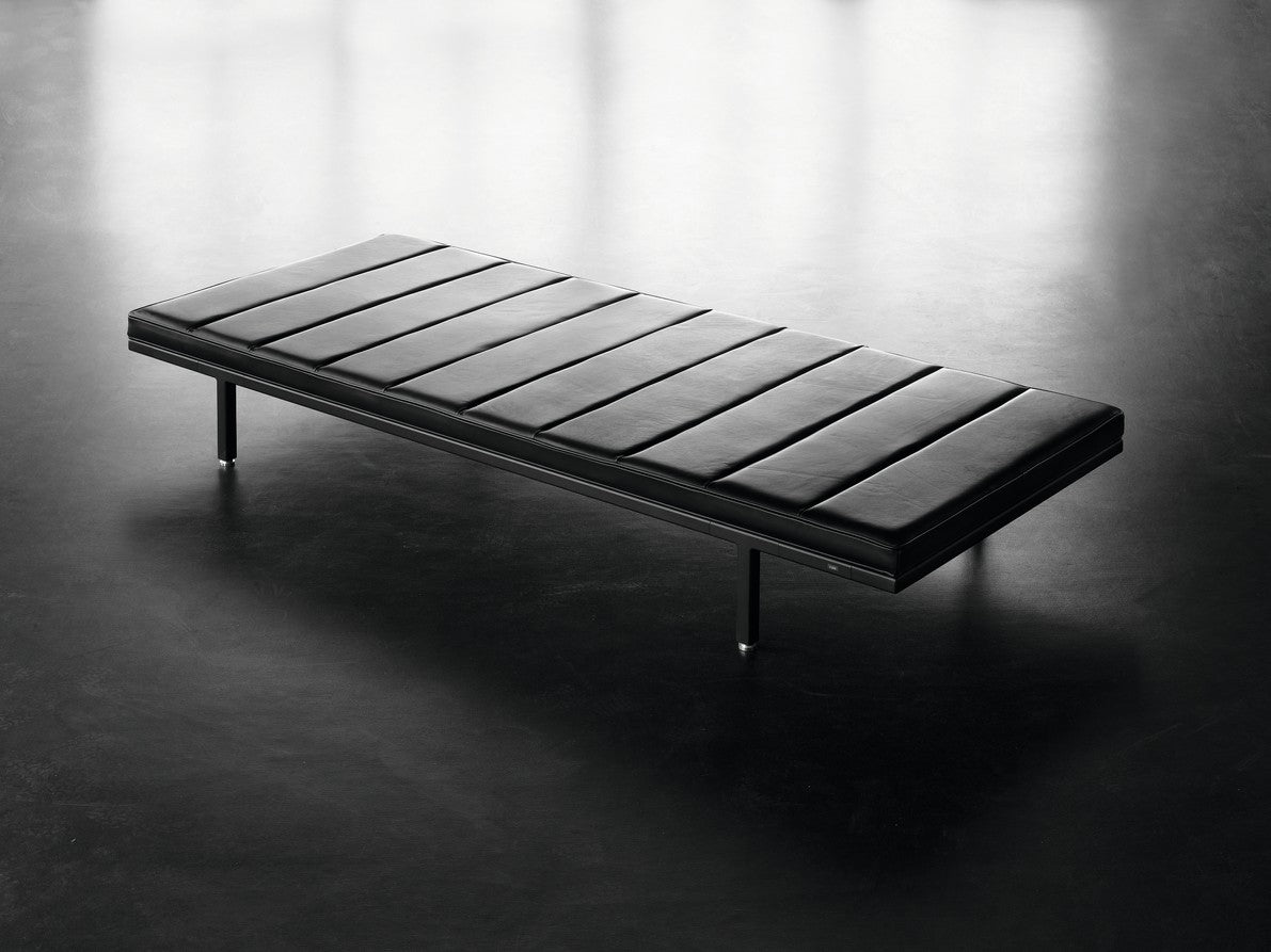 Ligbed 461 zwarte leer