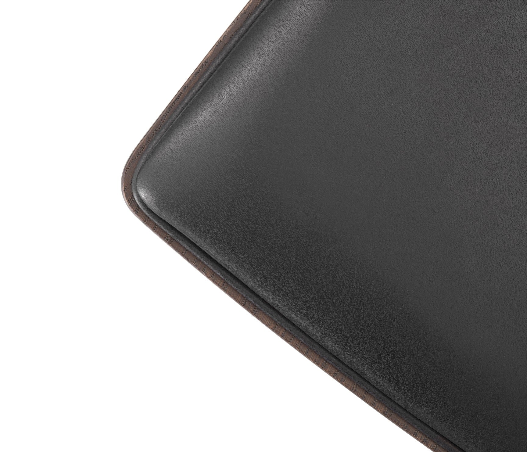 Stoel CABIN zwart leer met een donkere eiken basis