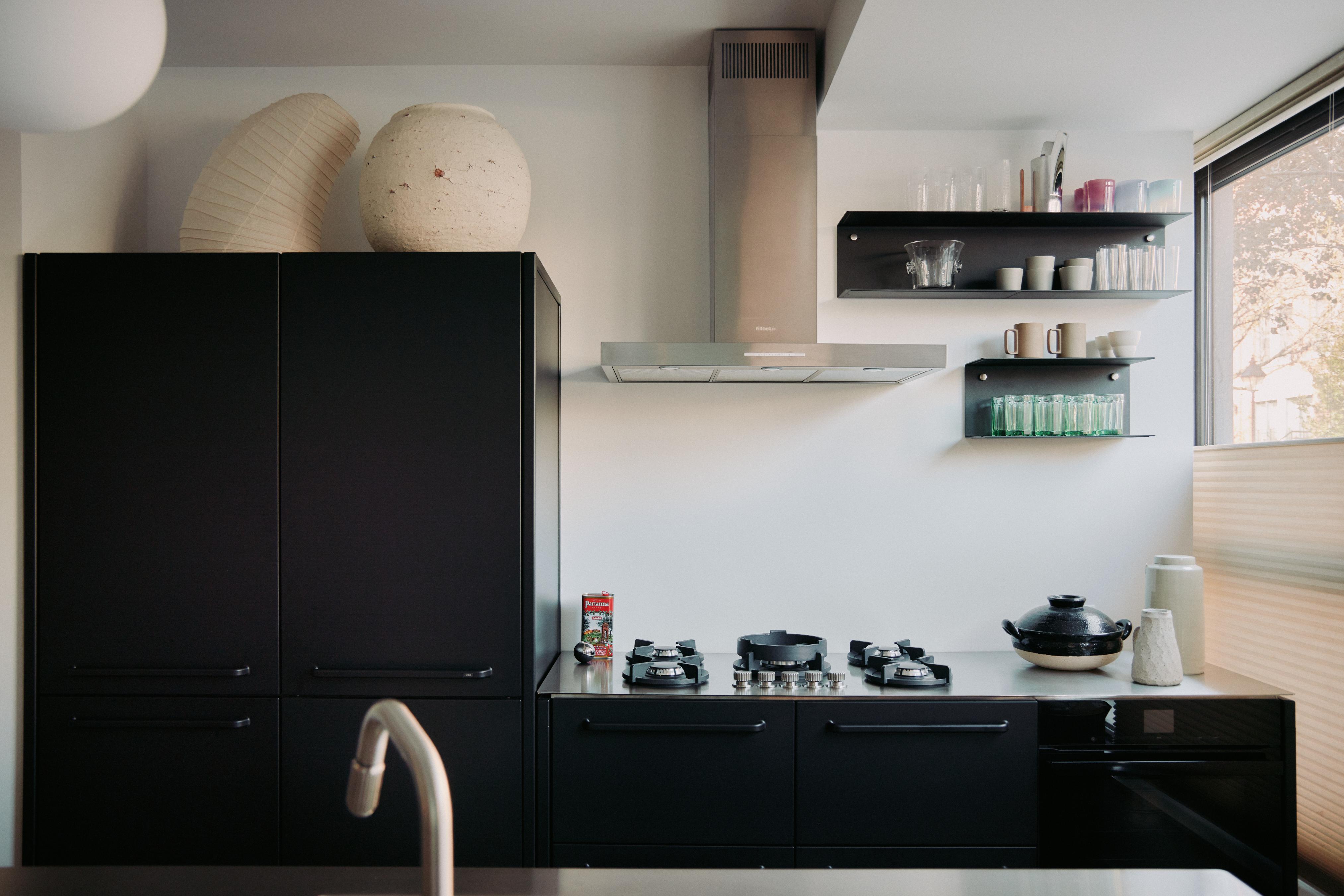 Hanging Shelf VIPP Black
