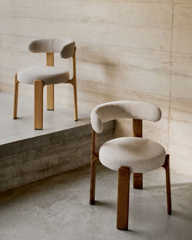 GRANITE chair in beige chenille with a dark ash base