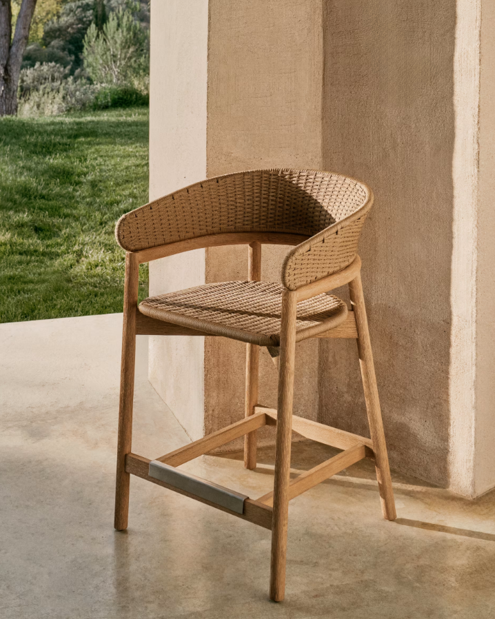 Hoker zewnętrzny ARINELLA lite drewno akacjowe z beżową liną