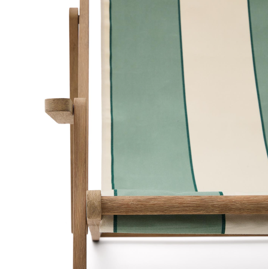 A green-beige Vilara deckchair with an acacia base