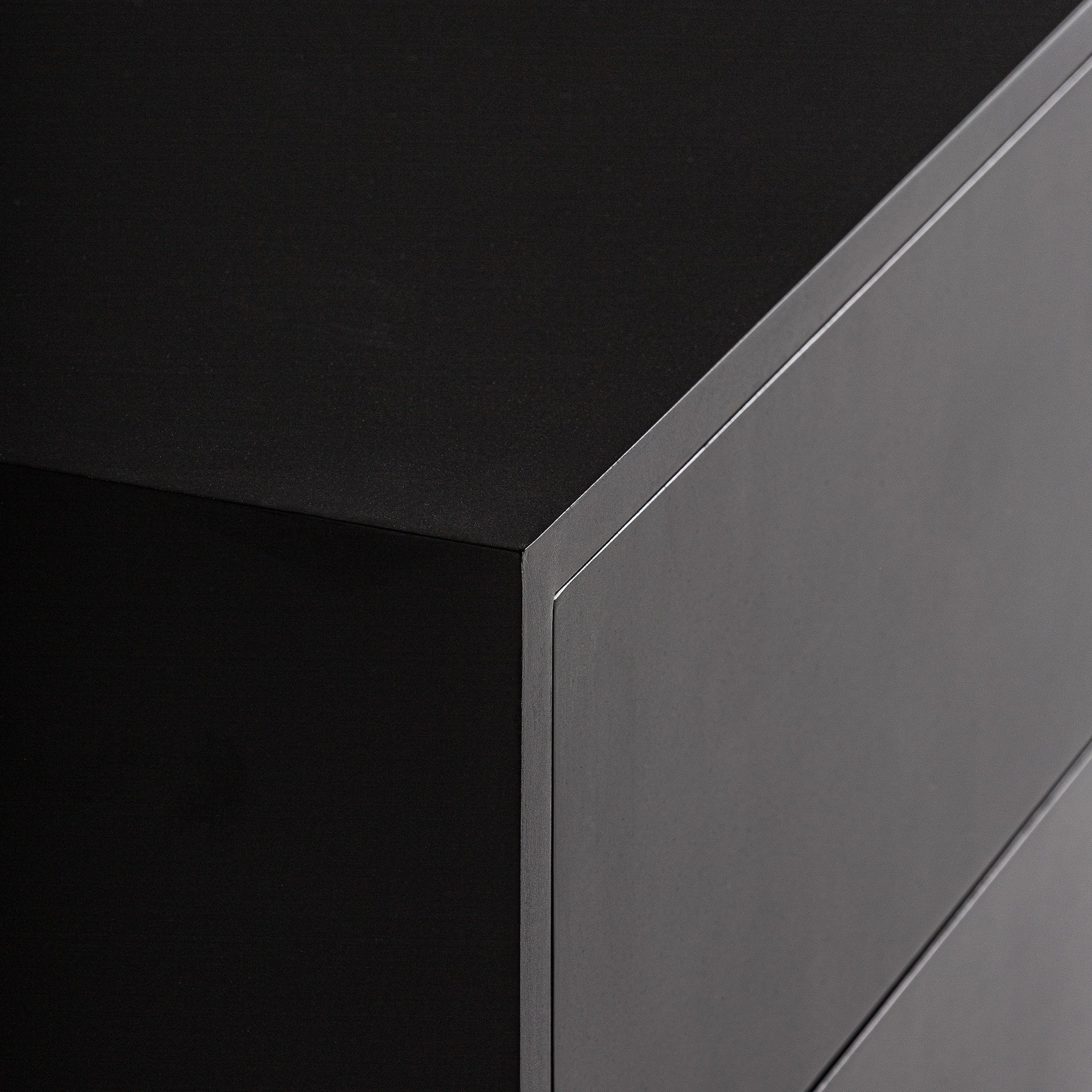Kommode GATSBY schwarz mit weißem und goldenem Finish