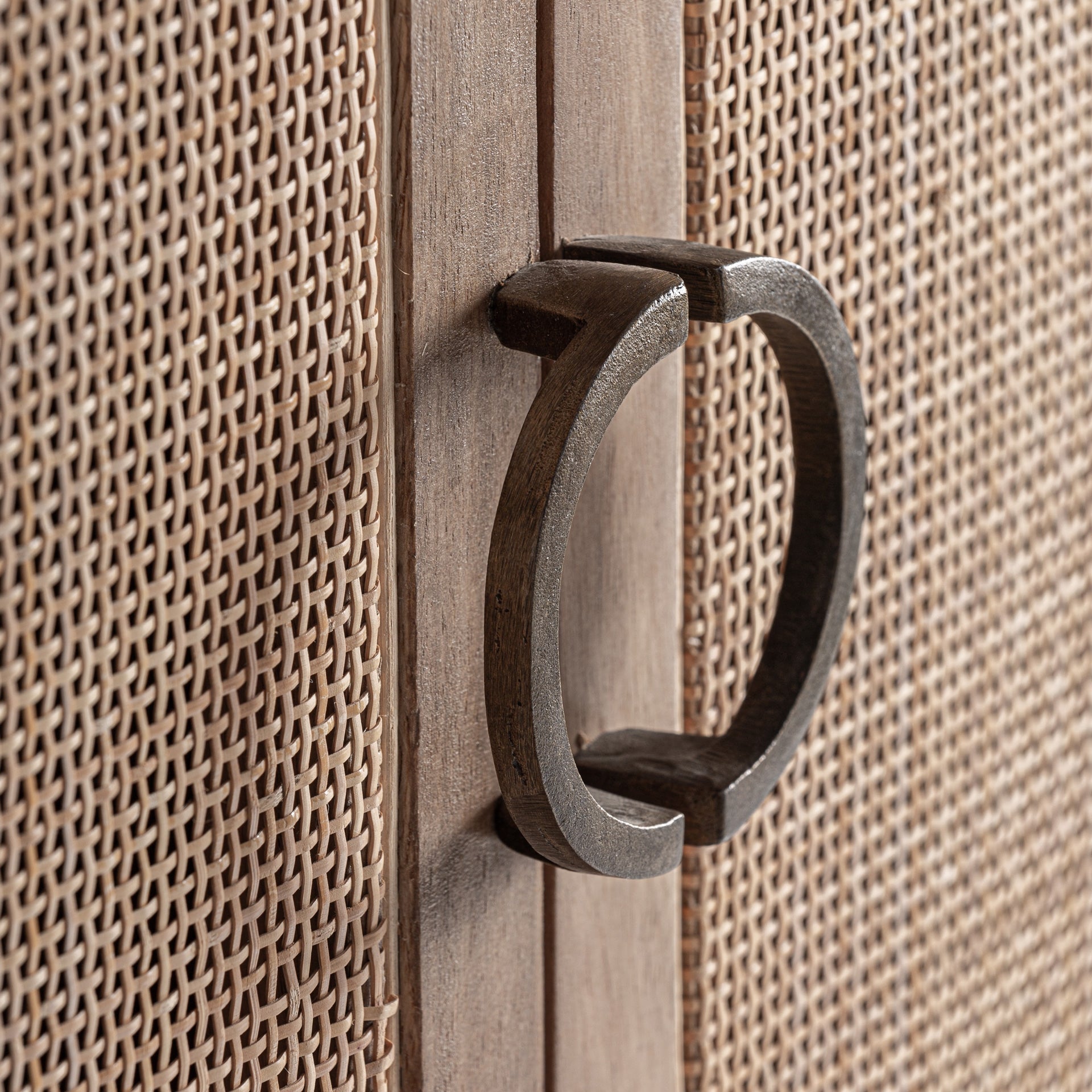 Schrank BECKLEY Mango-Holz