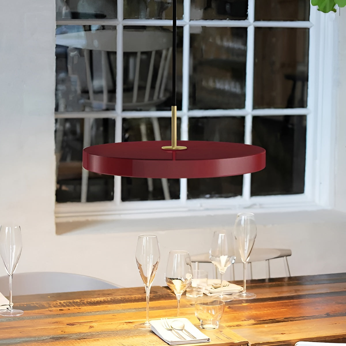 Pendelleuchte ASTERIA PLUS bordeaux mit goldener Einlage