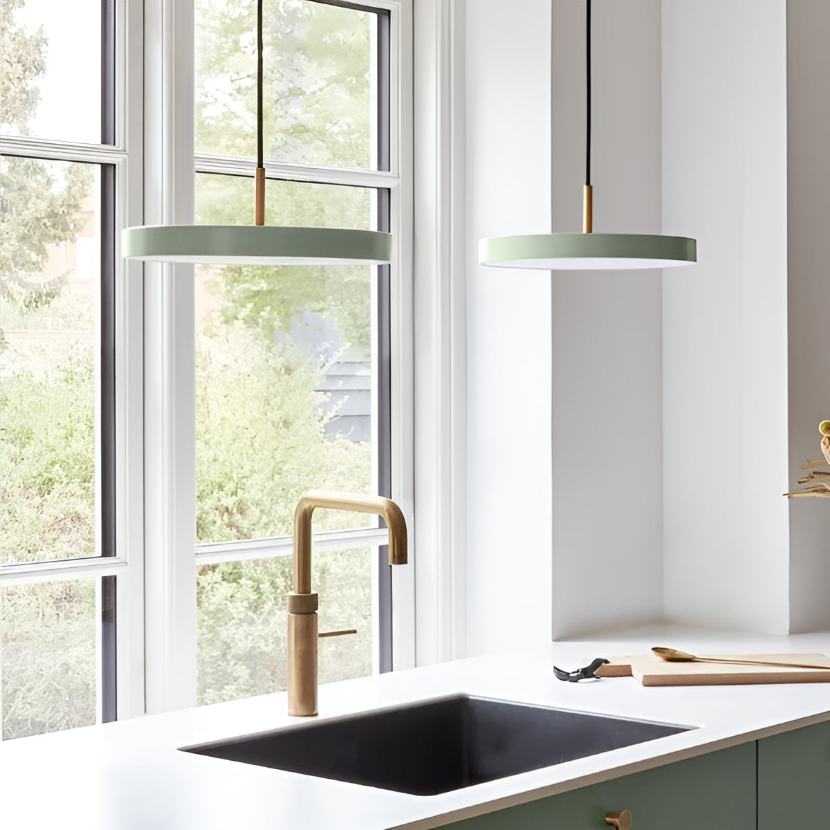 Pendelleuchte ASTERIA PLUS olivgrün mit goldener Einlage