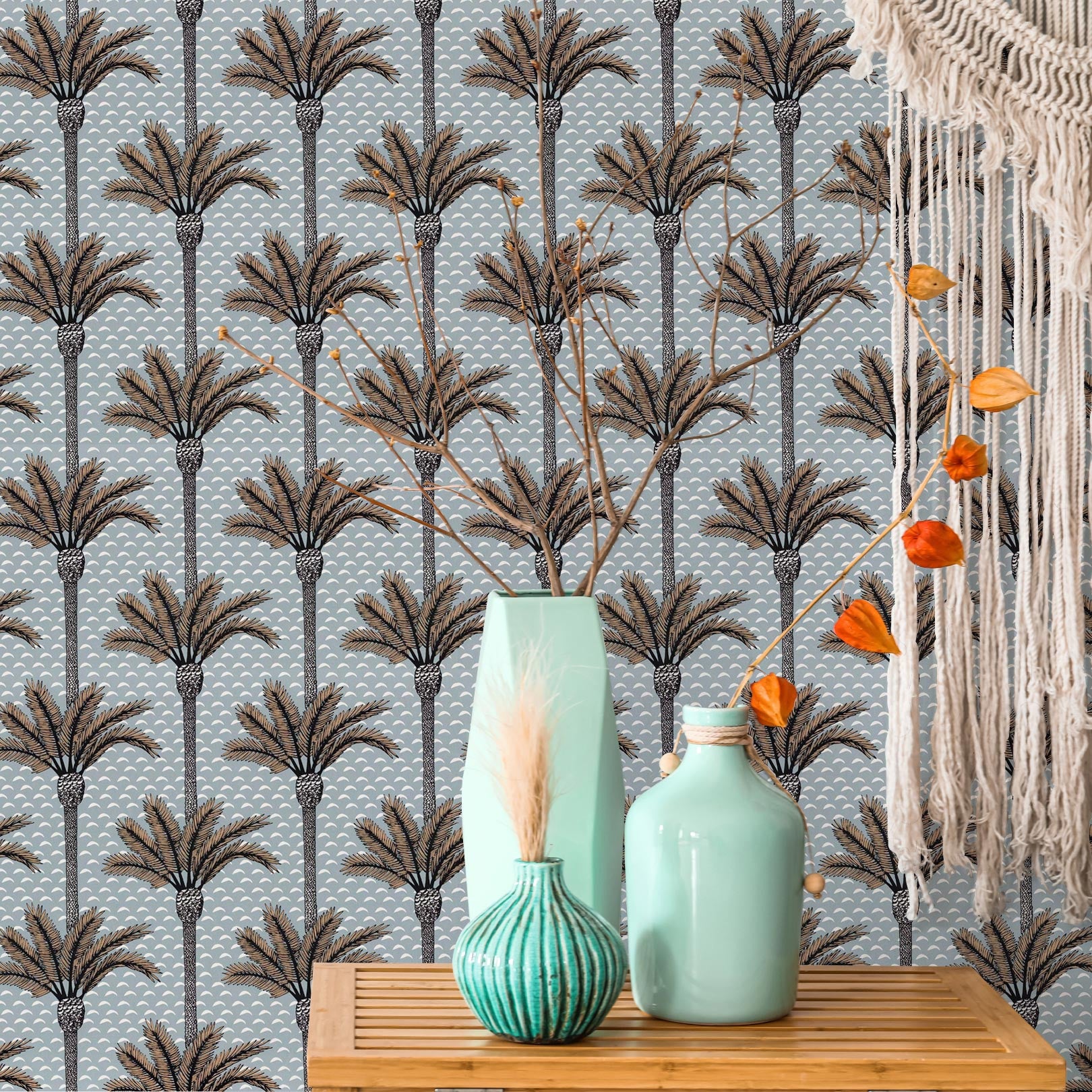 Structuurtapijt met plantenmotief in palmen ATLAS - PIERRE BLEUE lichtblauw met bruin