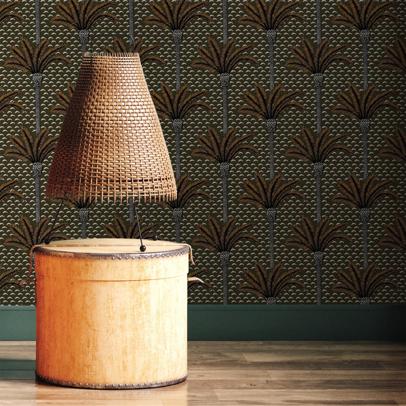 Structural wallpaper with a plant motif in palm trees ATLAS - KAKI khaki
